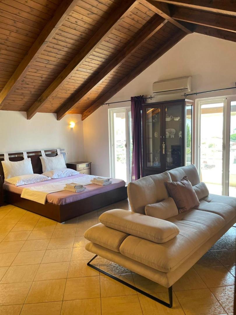 Apartments Athina