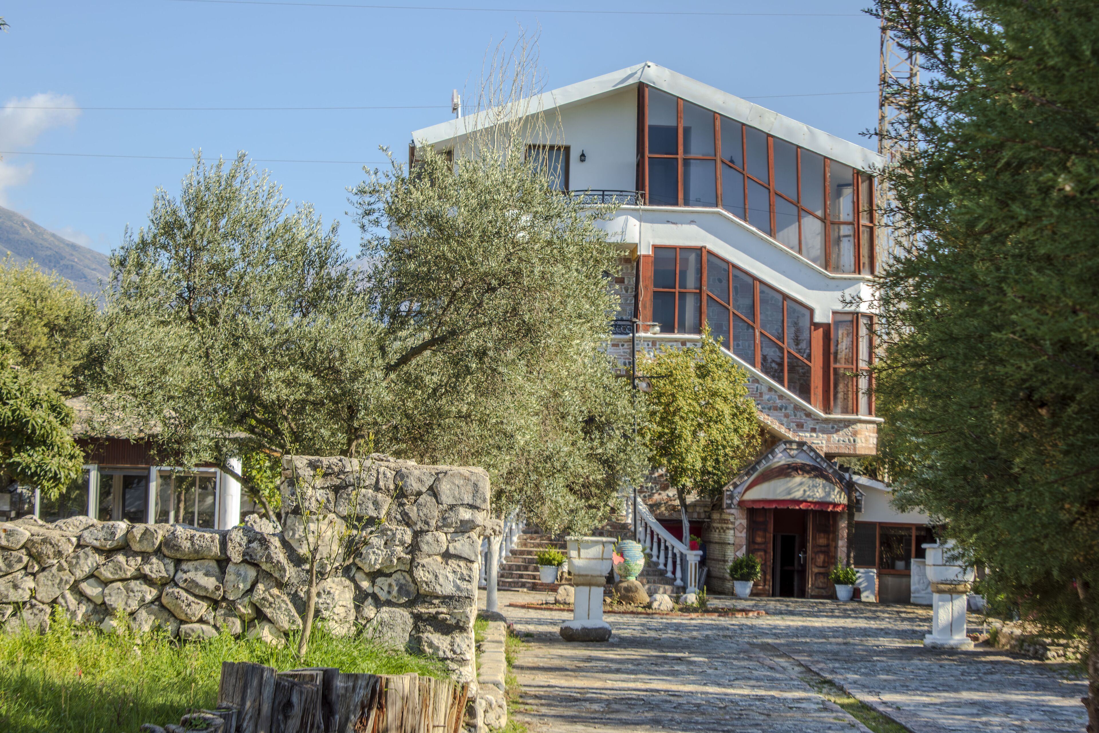 Oasis Hotel