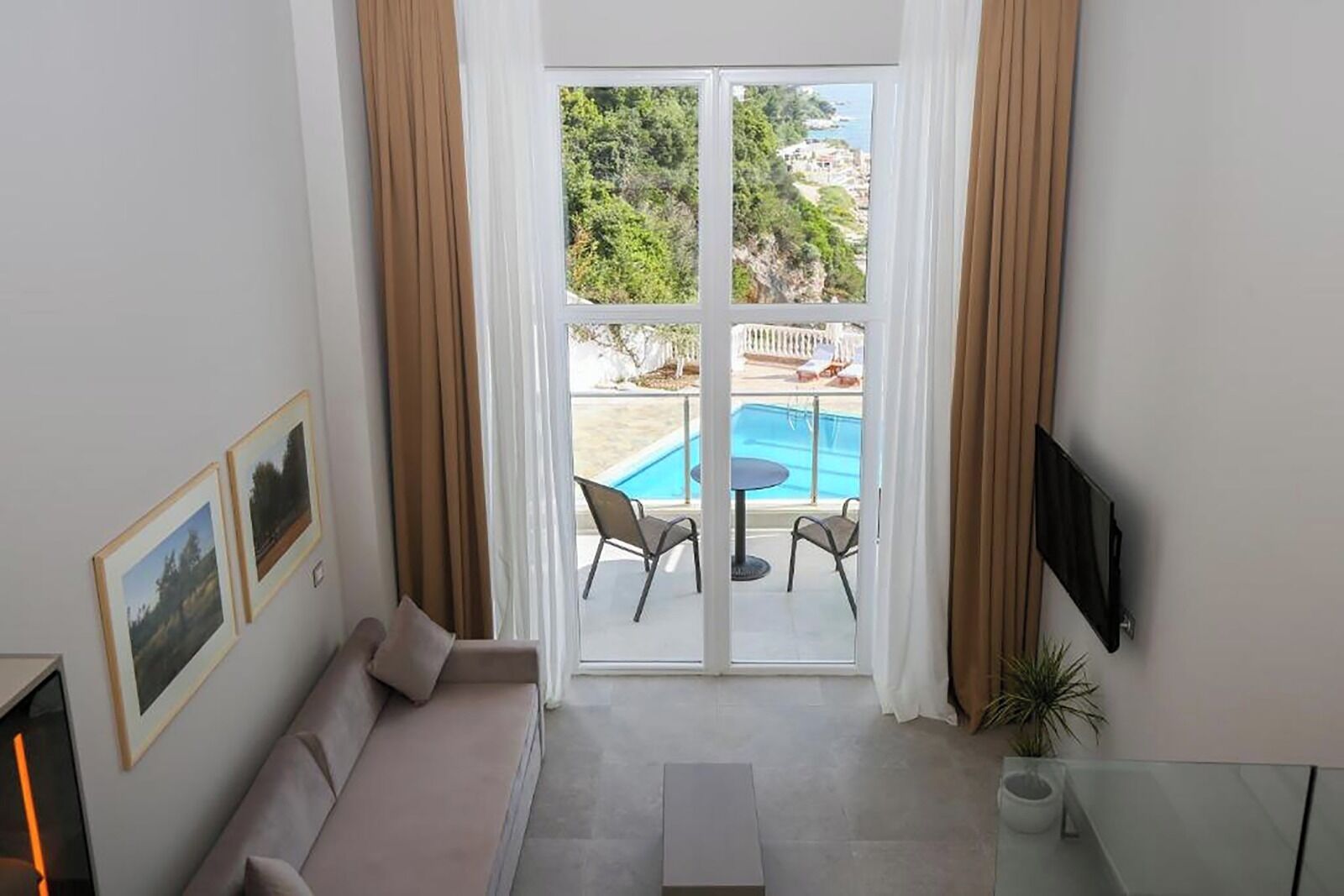 Toto Boutique Hotel & Apartments