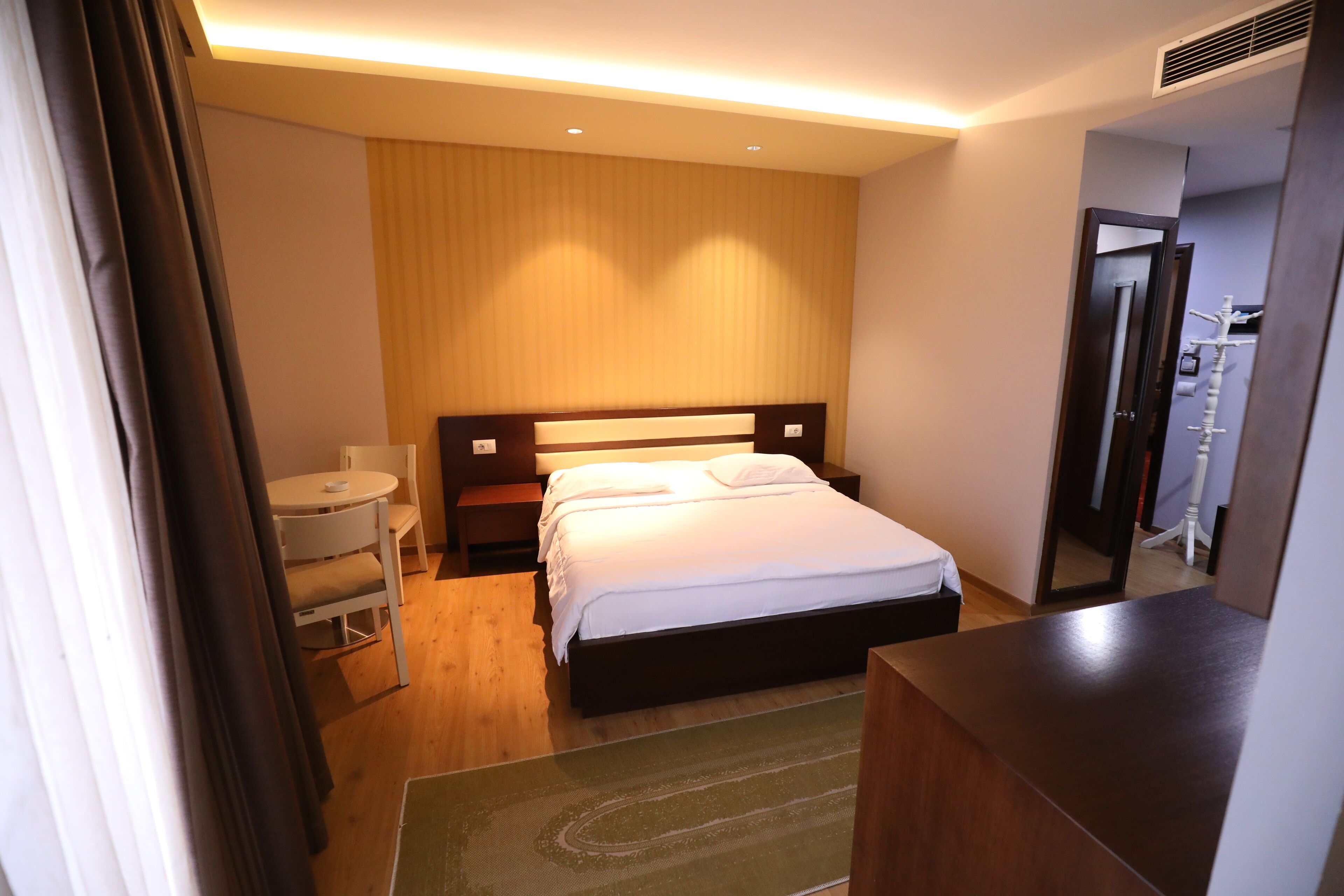 Hotel 1 Maji