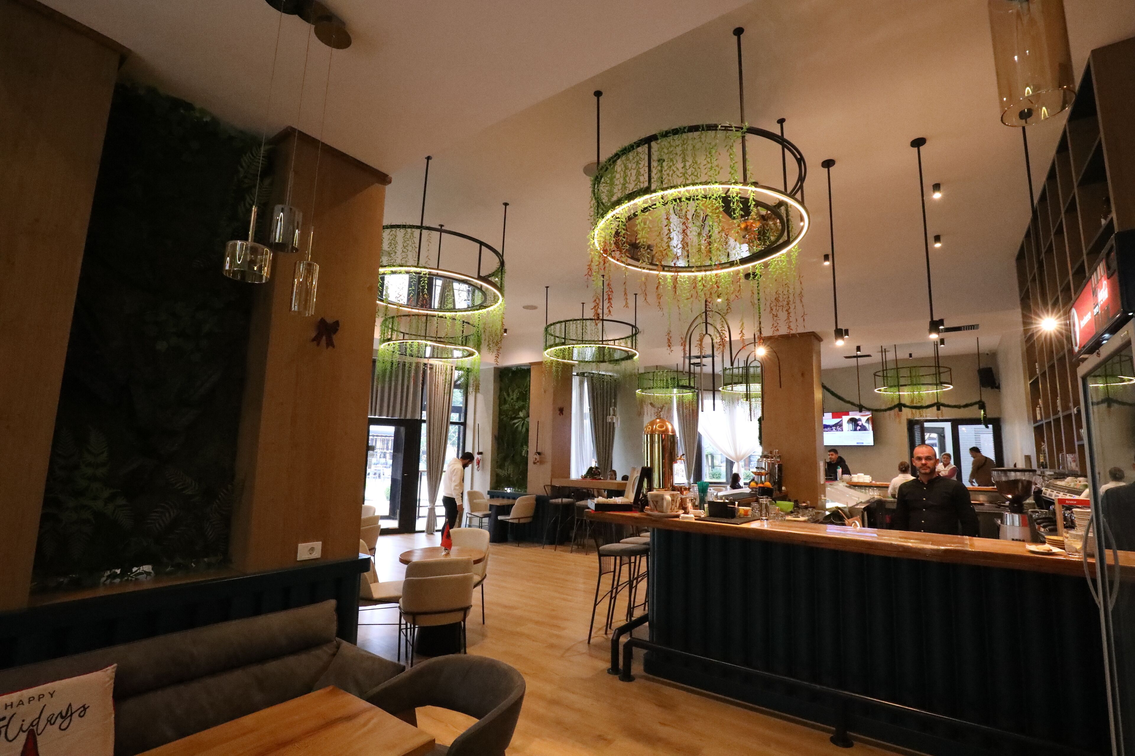 Hotel 1 Maji