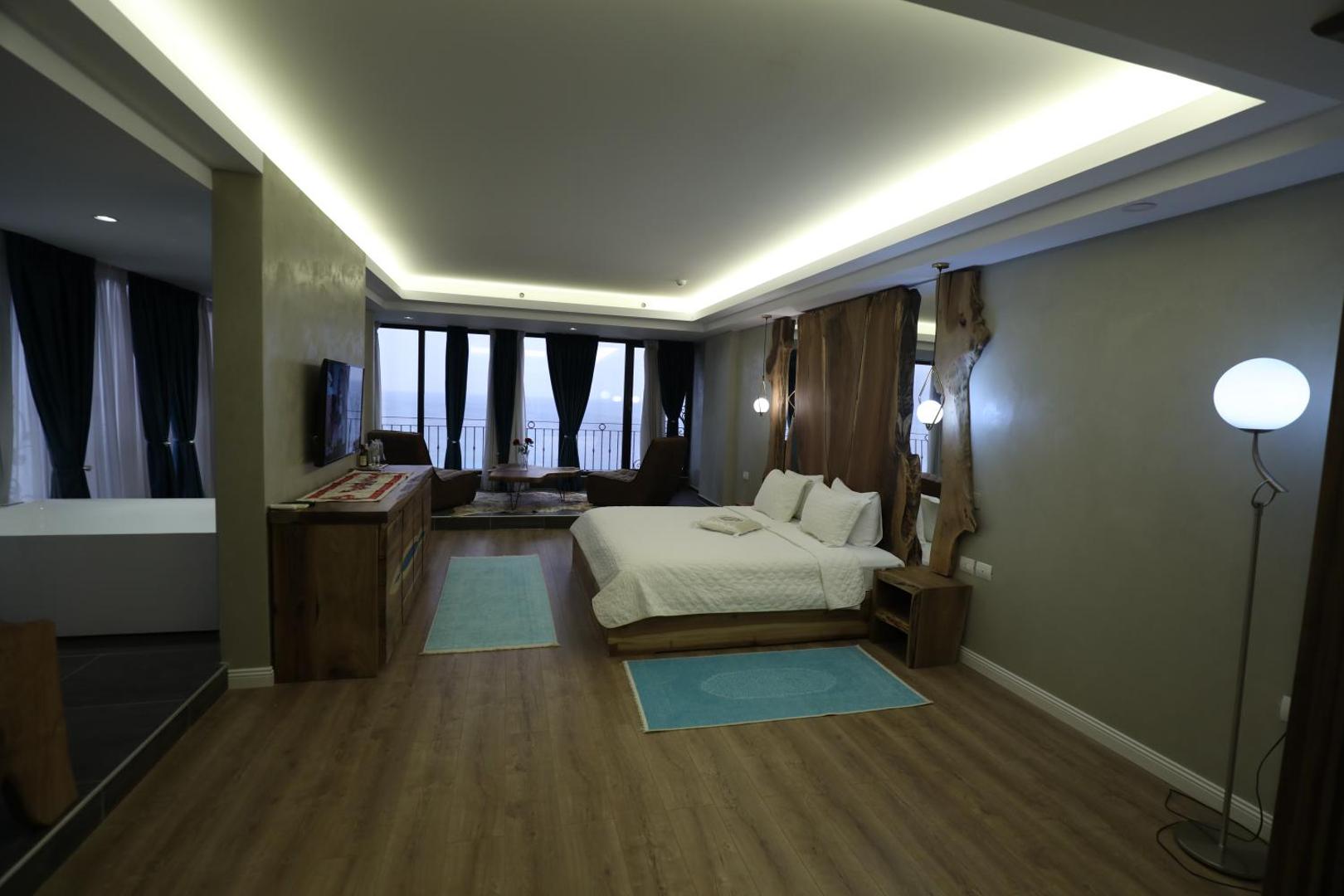 Hotel 1 Maji