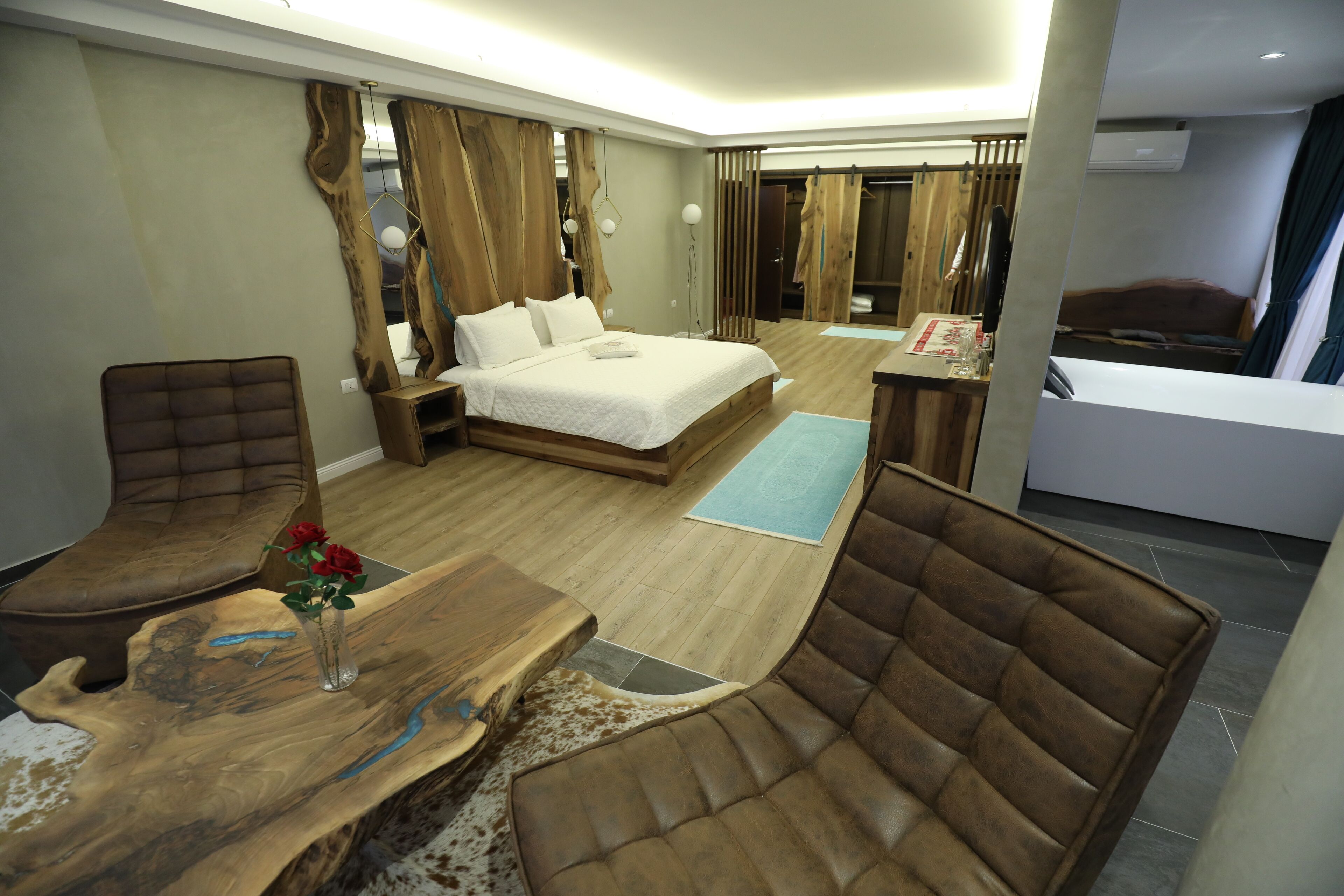 Hotel 1 Maji