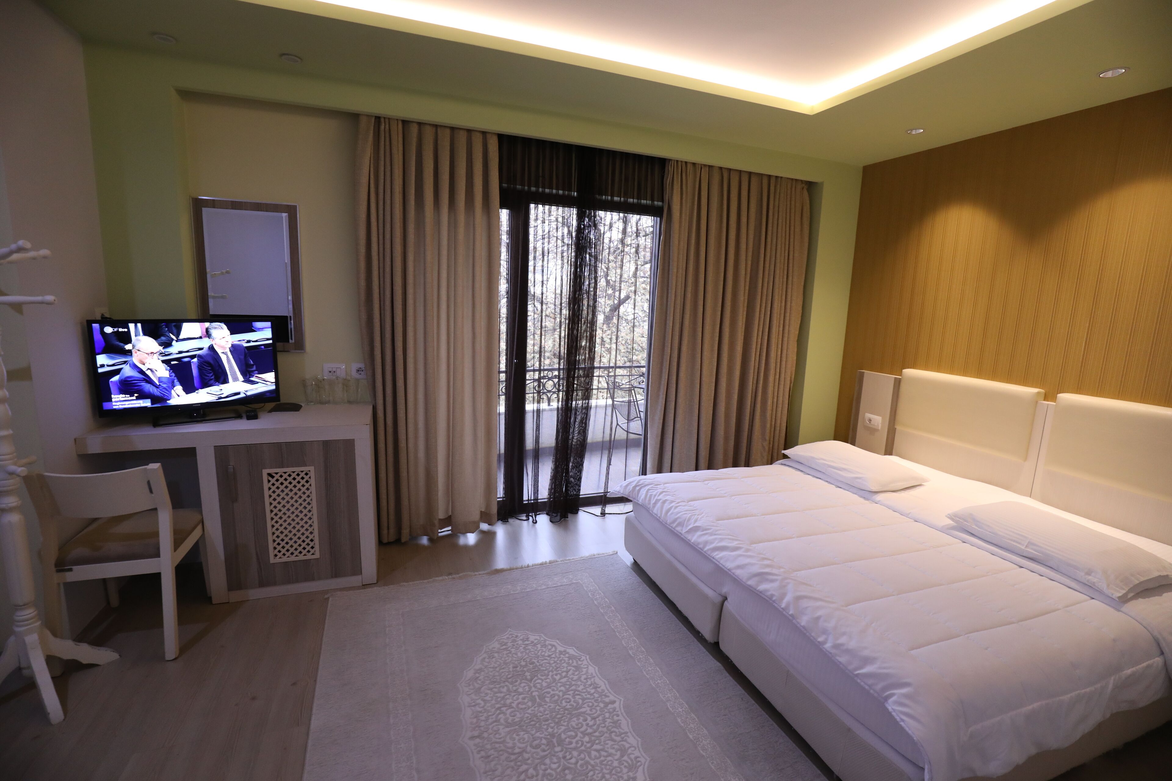 Hotel 1 Maji