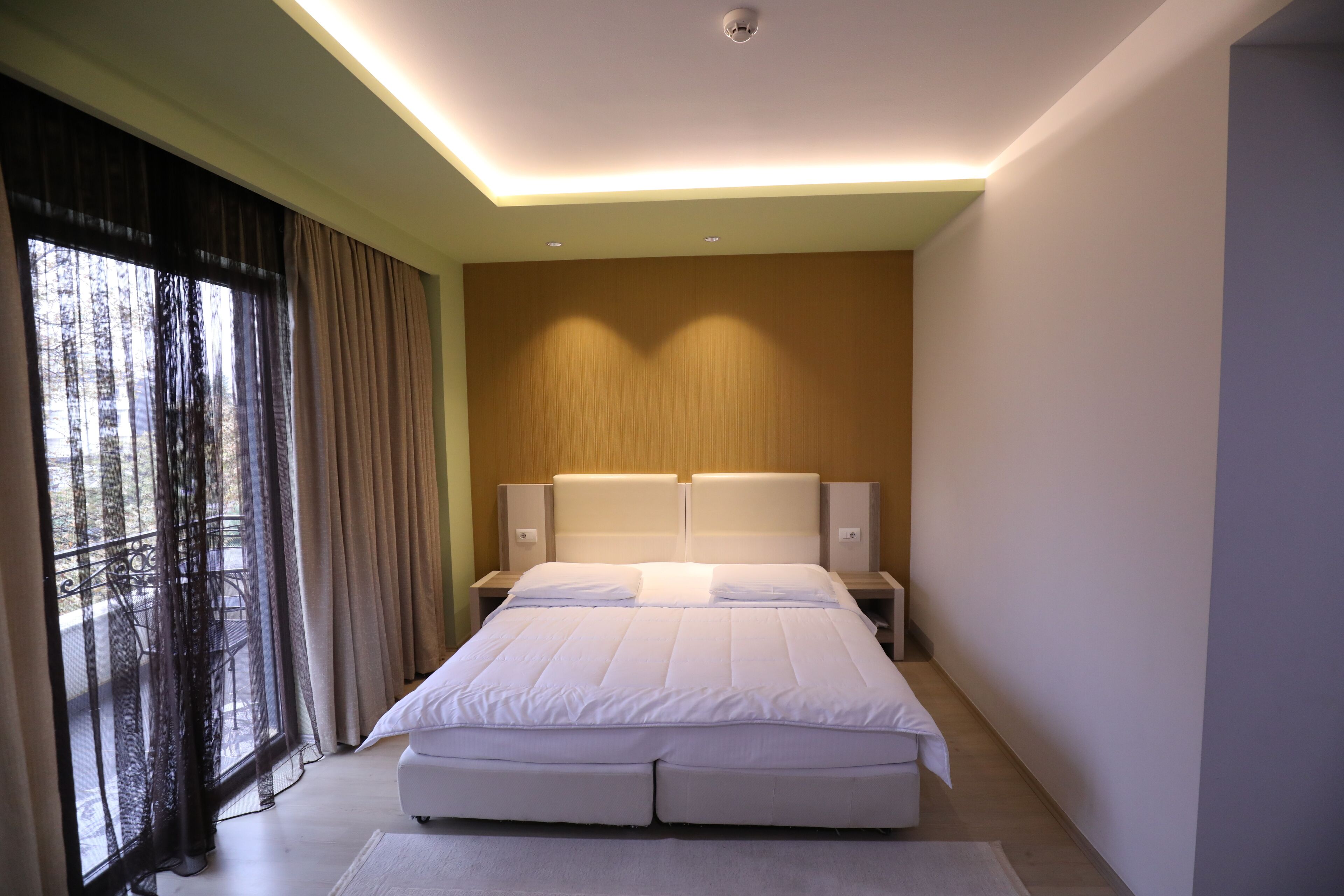 Hotel 1 Maji