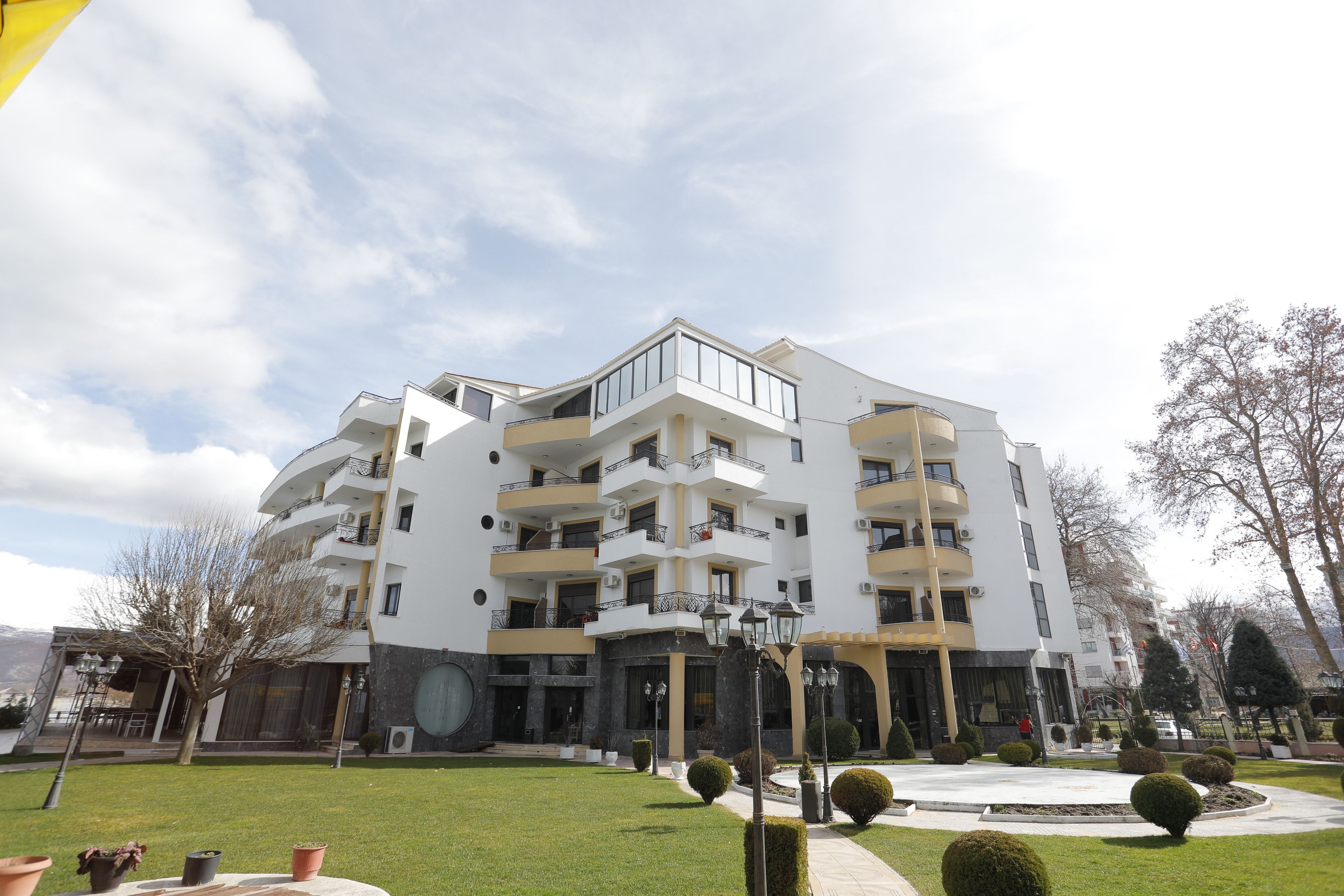 Hotel 1 Maji