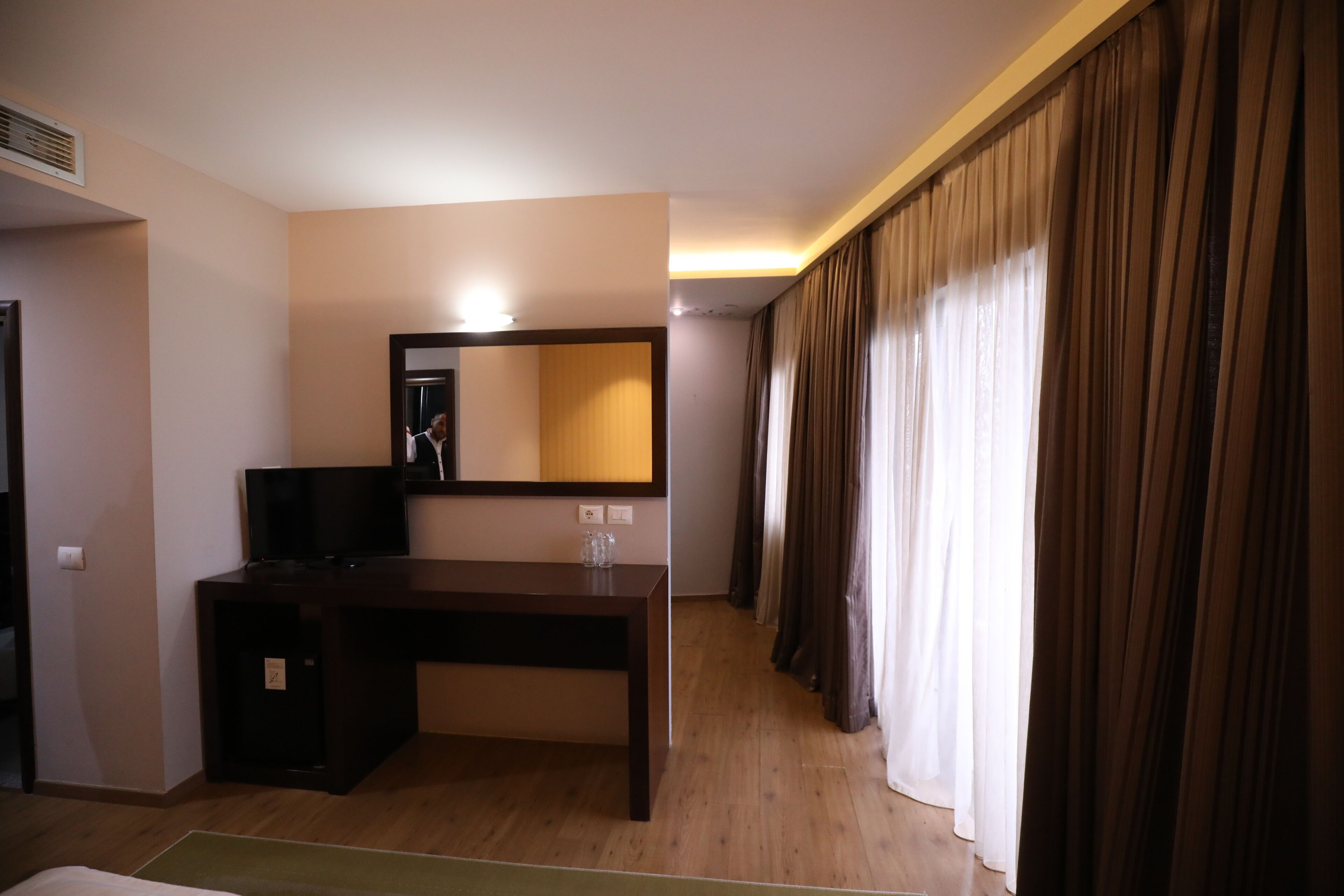 Hotel 1 Maji