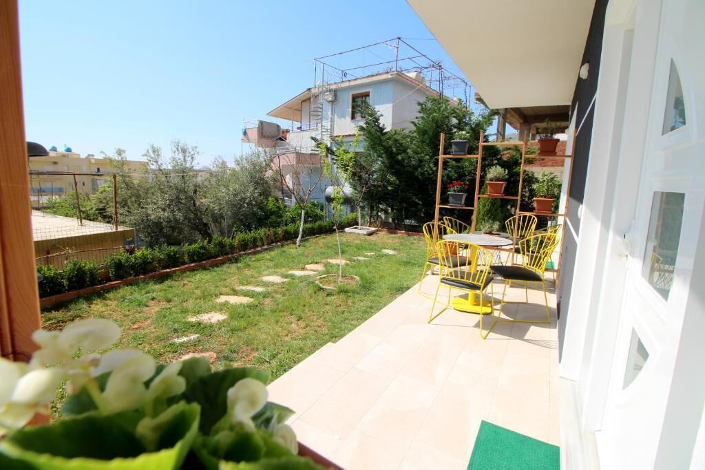 Alis Apartments