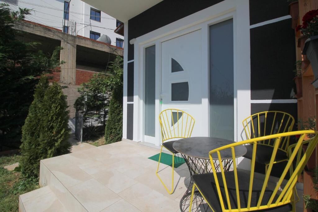 Alis Apartments