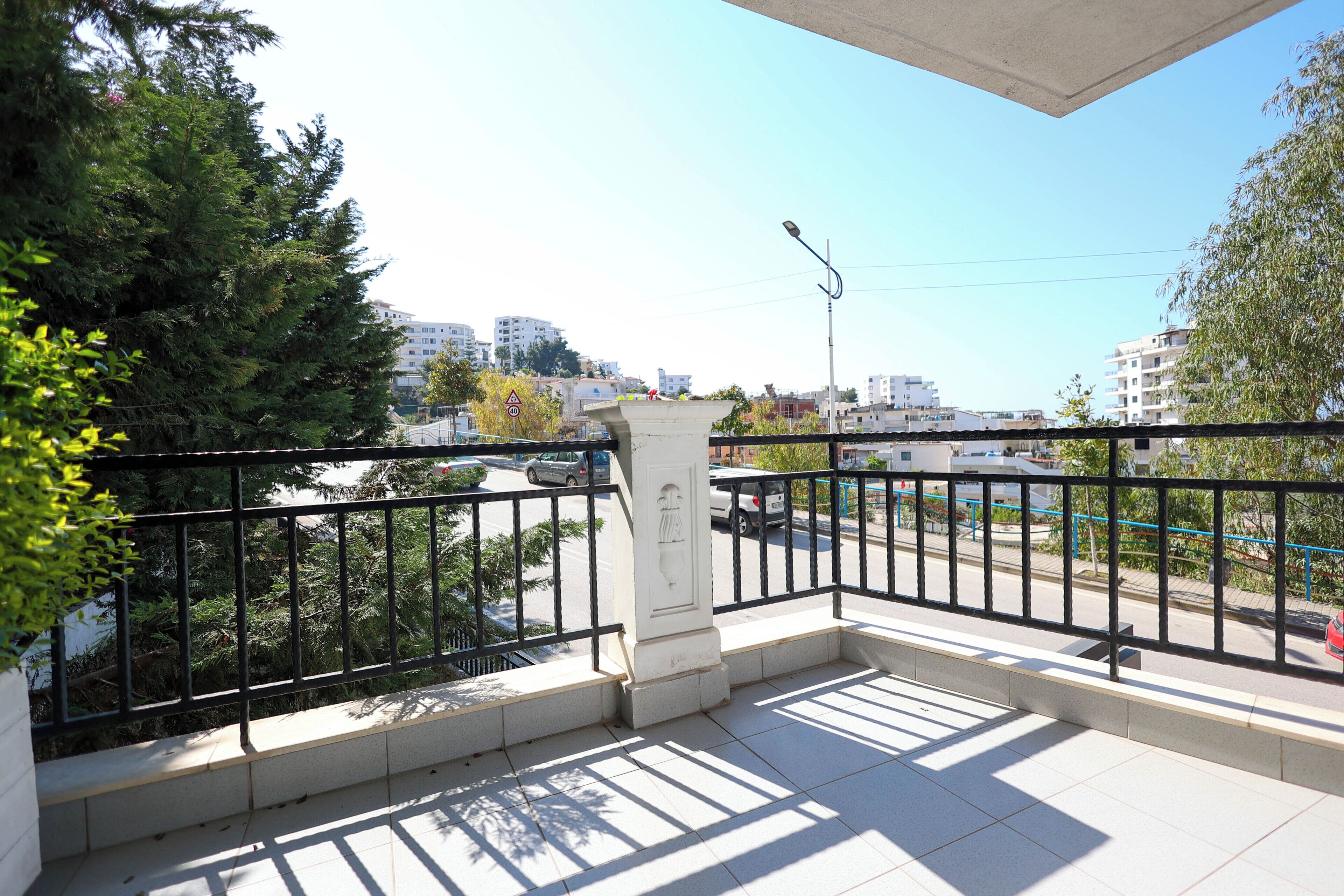 Apartments Flower Residence