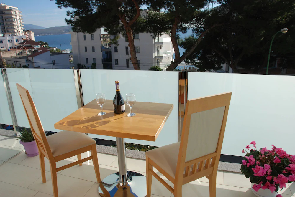 Summer Suite Hotel