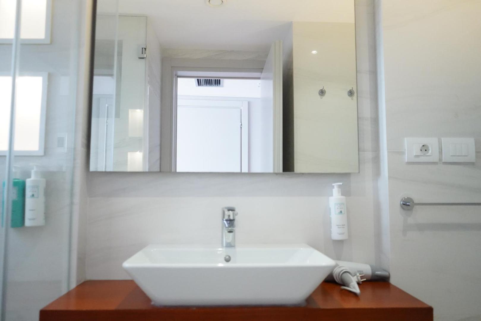 Bougainville Bay Resort & Spa