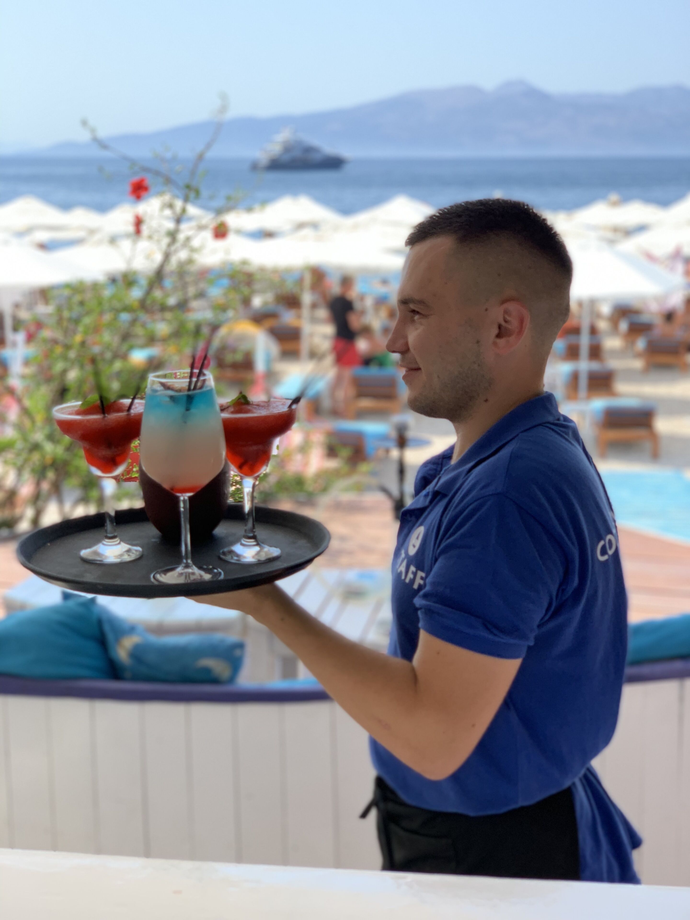 Cocktail & Dreams - Beach Hotel