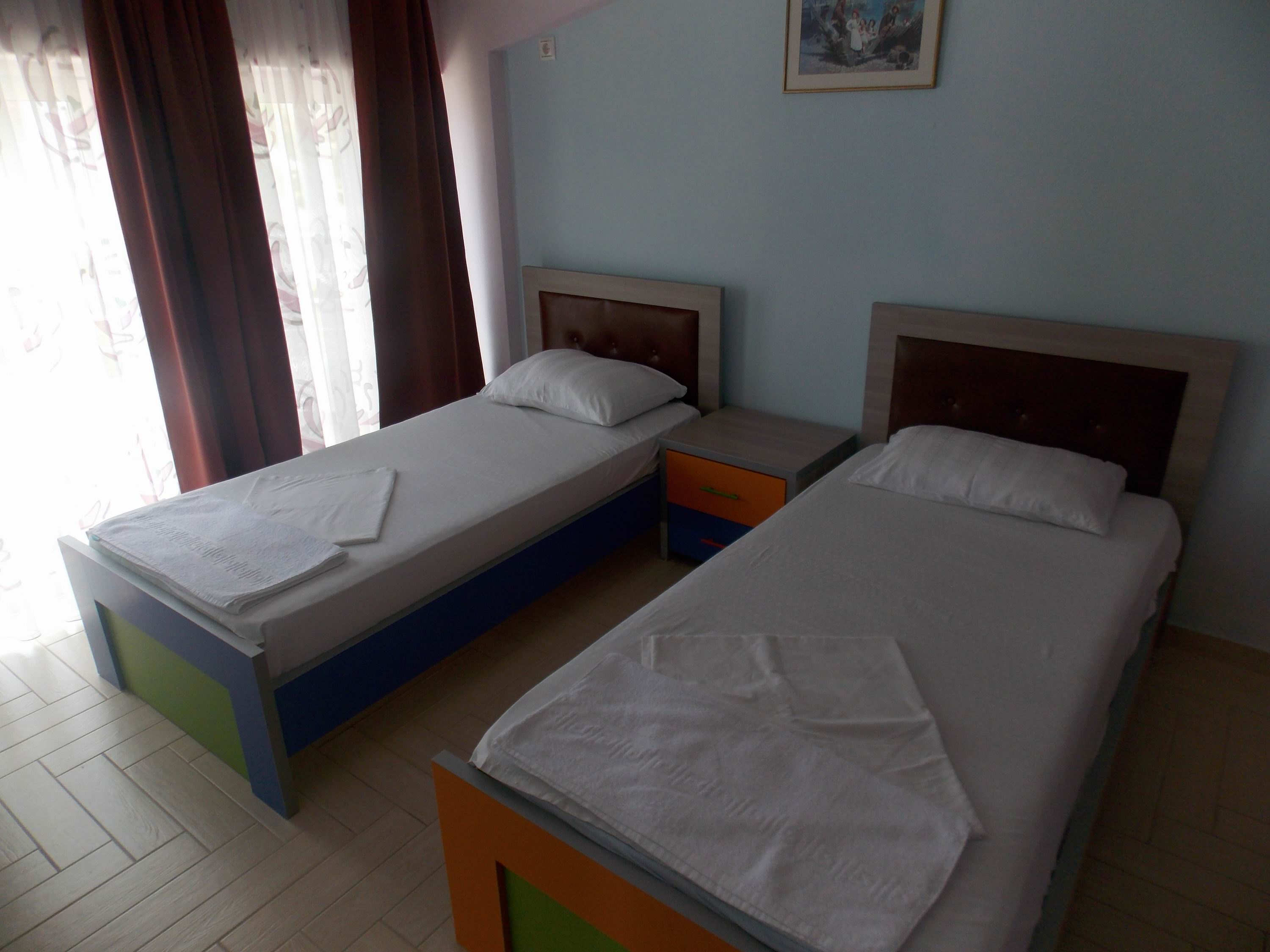 Damian Saranda Hotel
