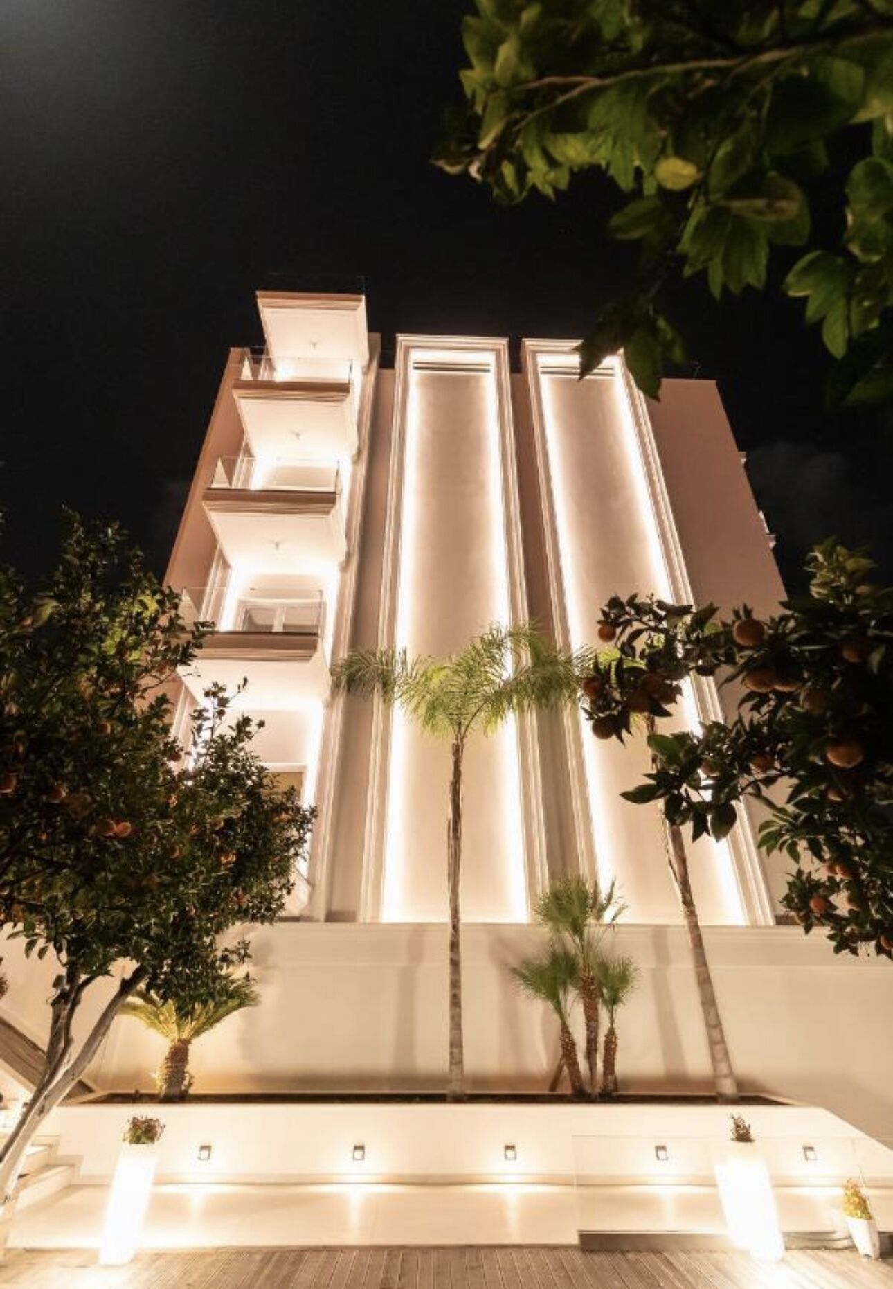 Demi Hotel