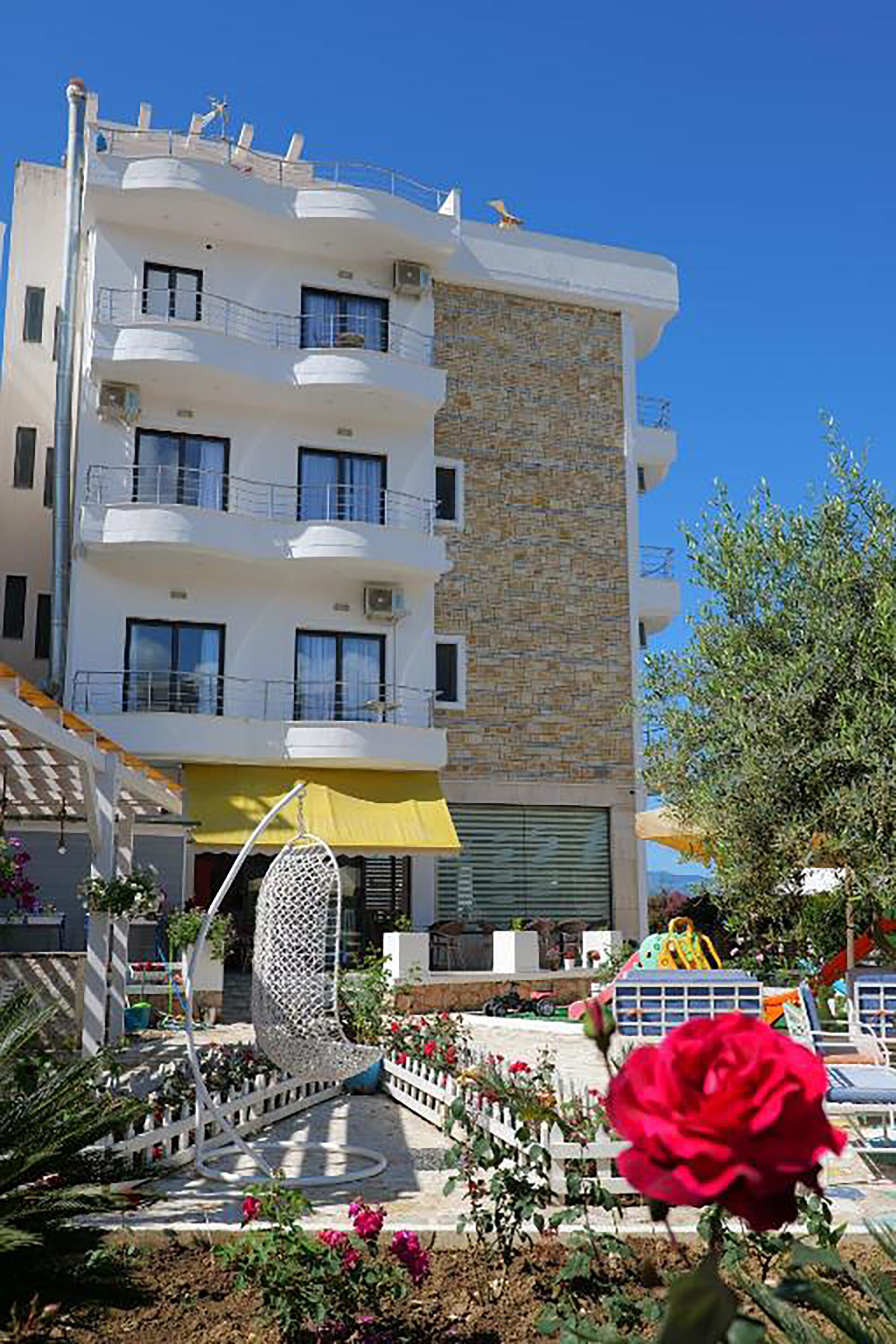 El Mare Hotel