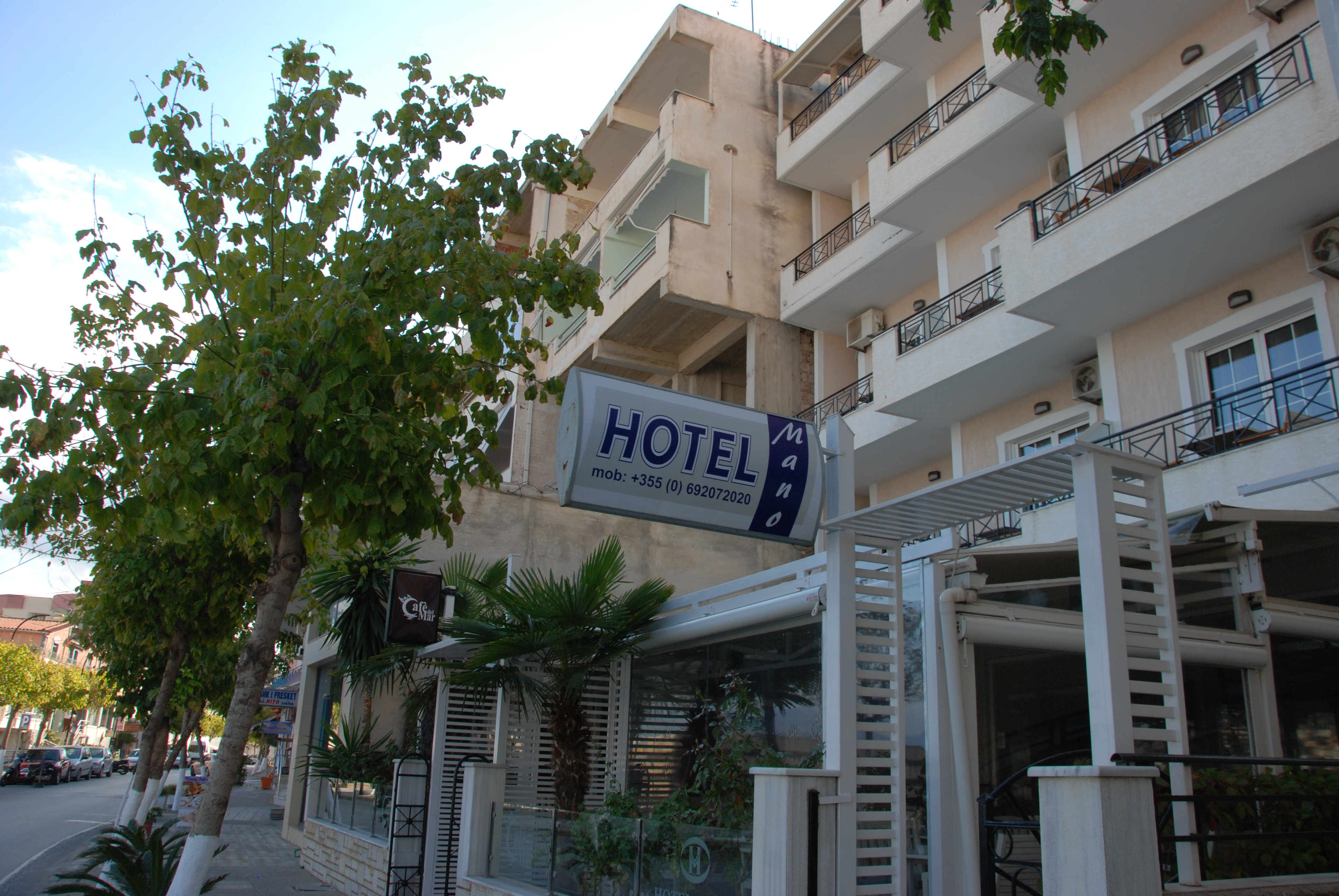 Hotel Mano