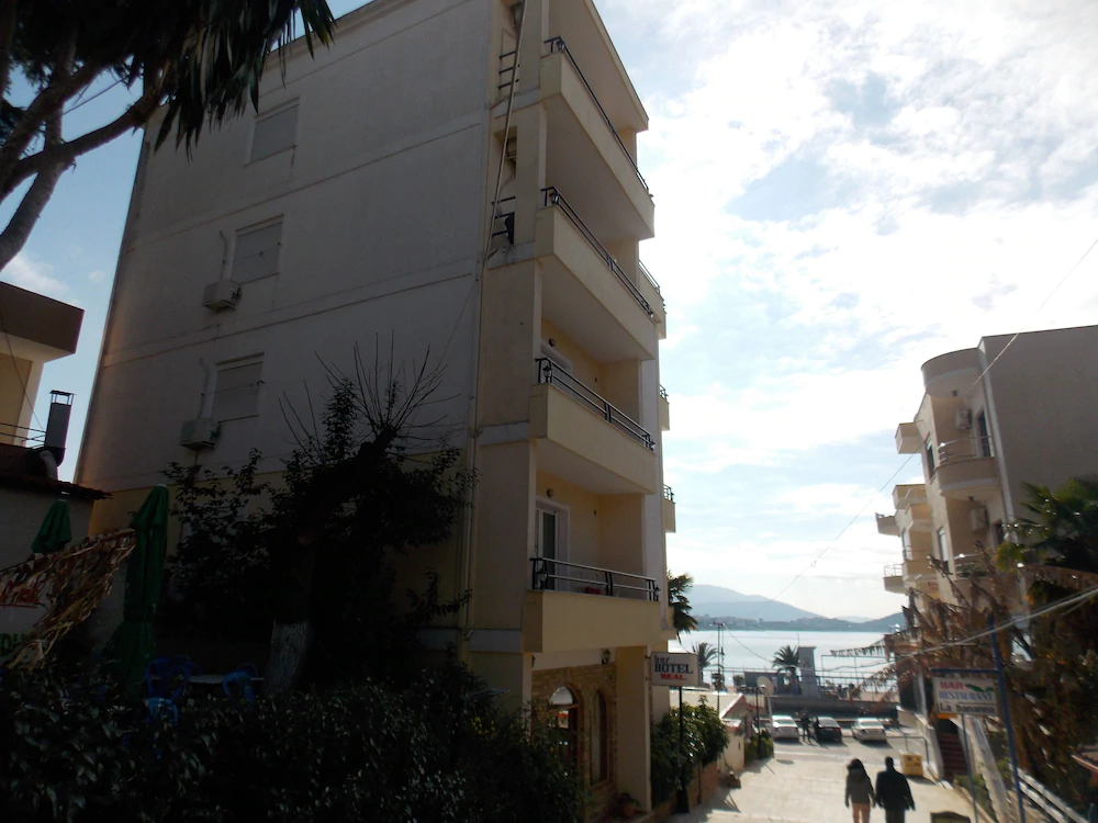 Hotel Real