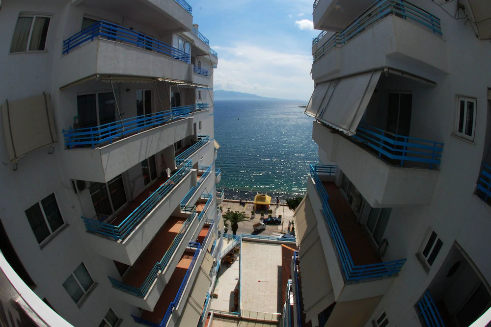 Lidis Apartments