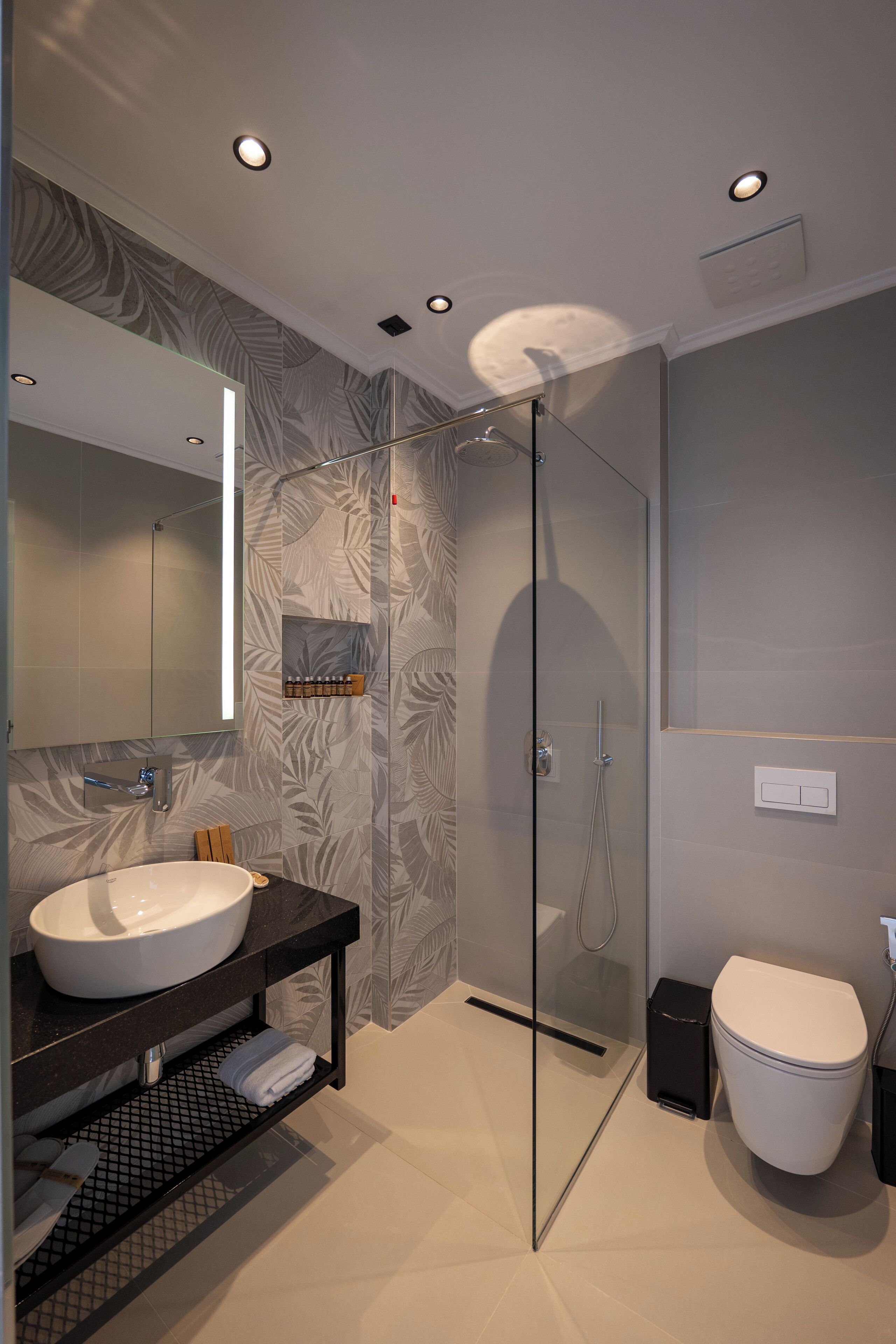 Litan Hotel