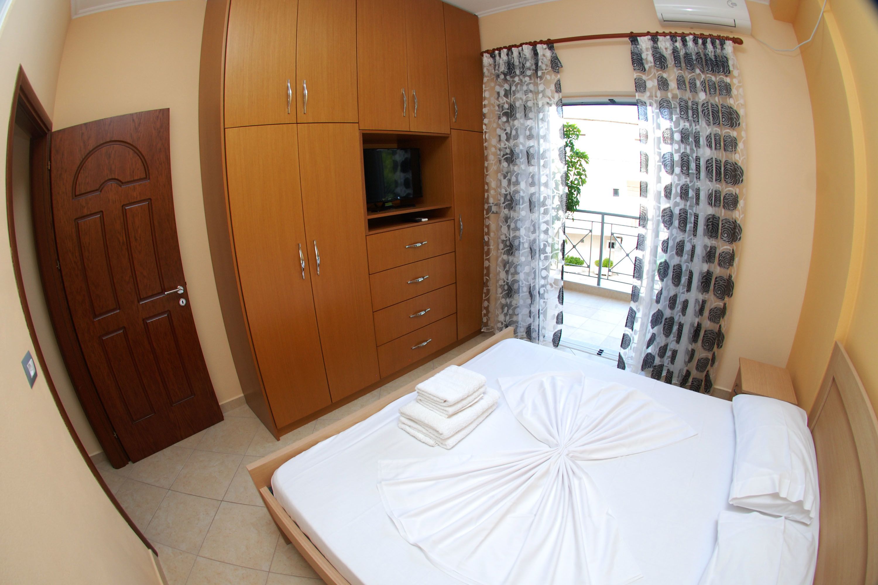 Melsi Apartments