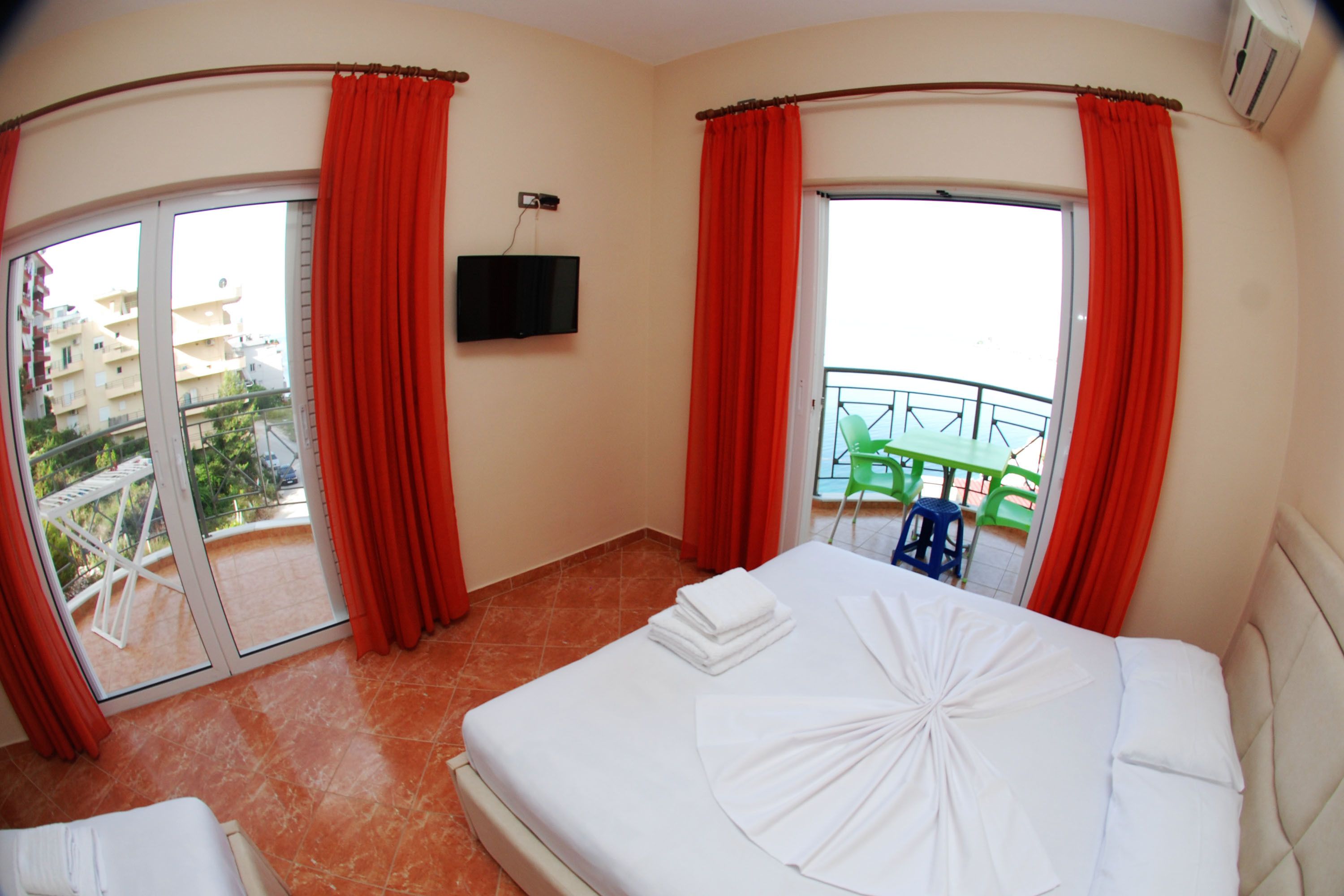 Melsi Apartments