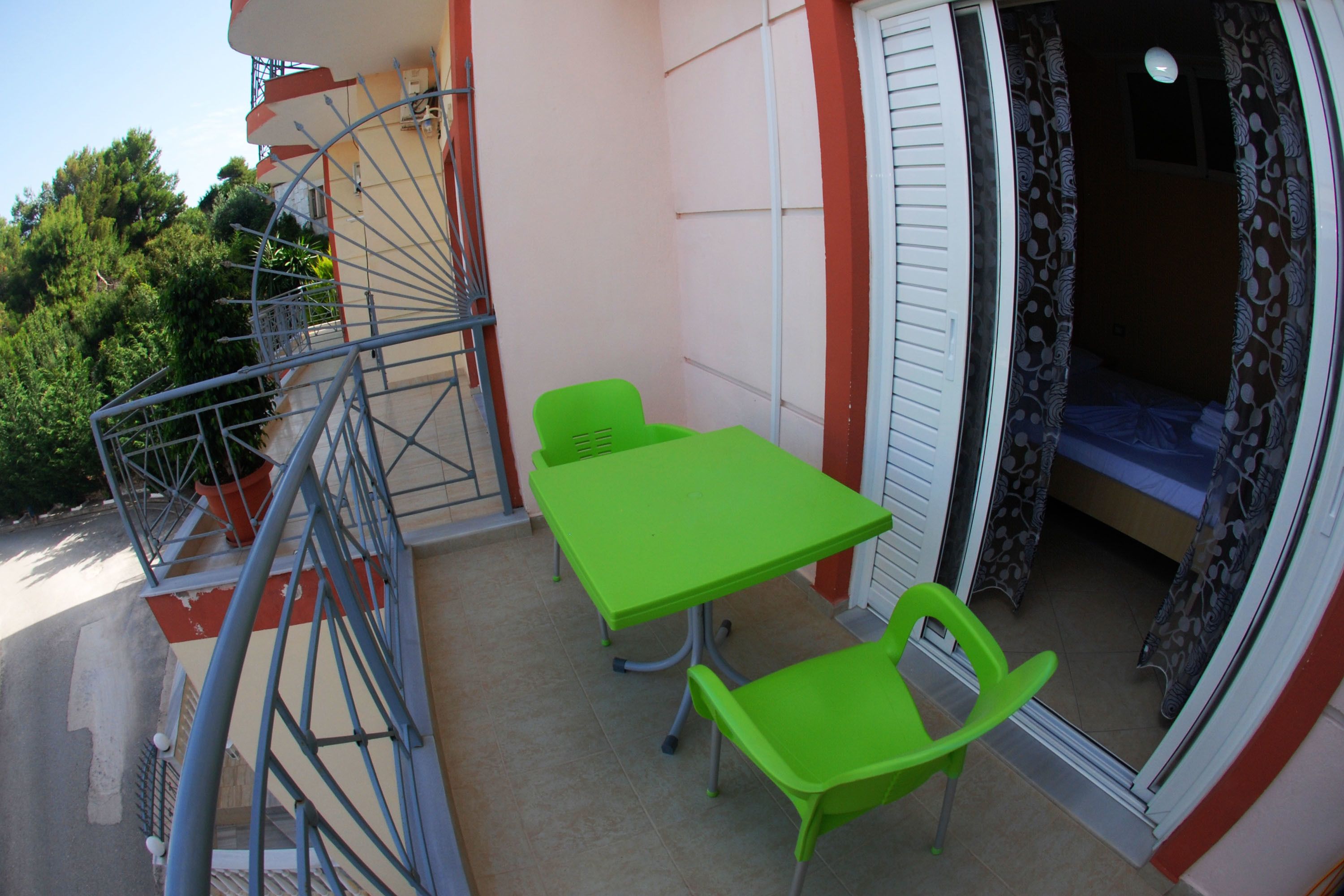 Melsi Apartments