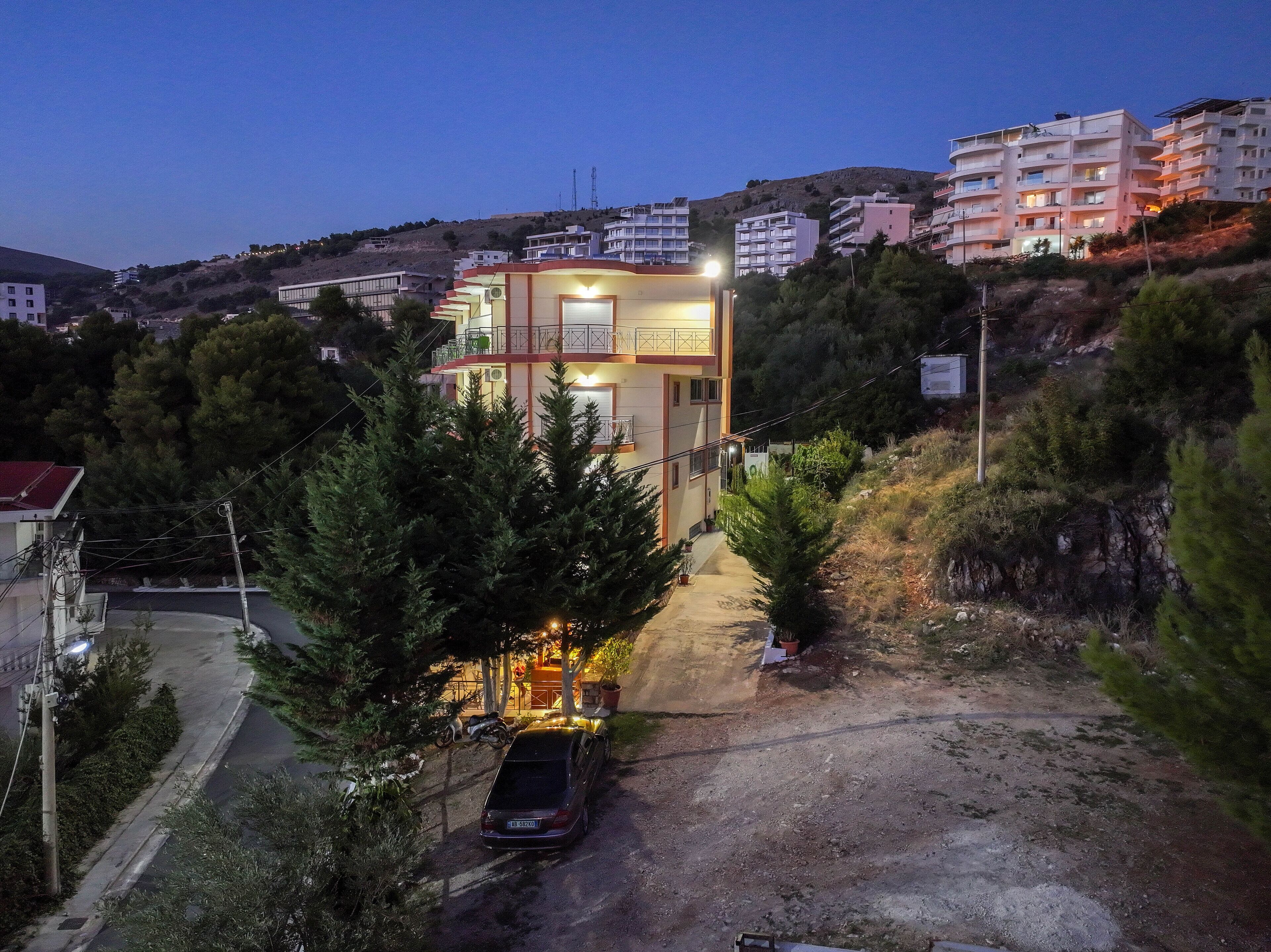 Melsi Apartments