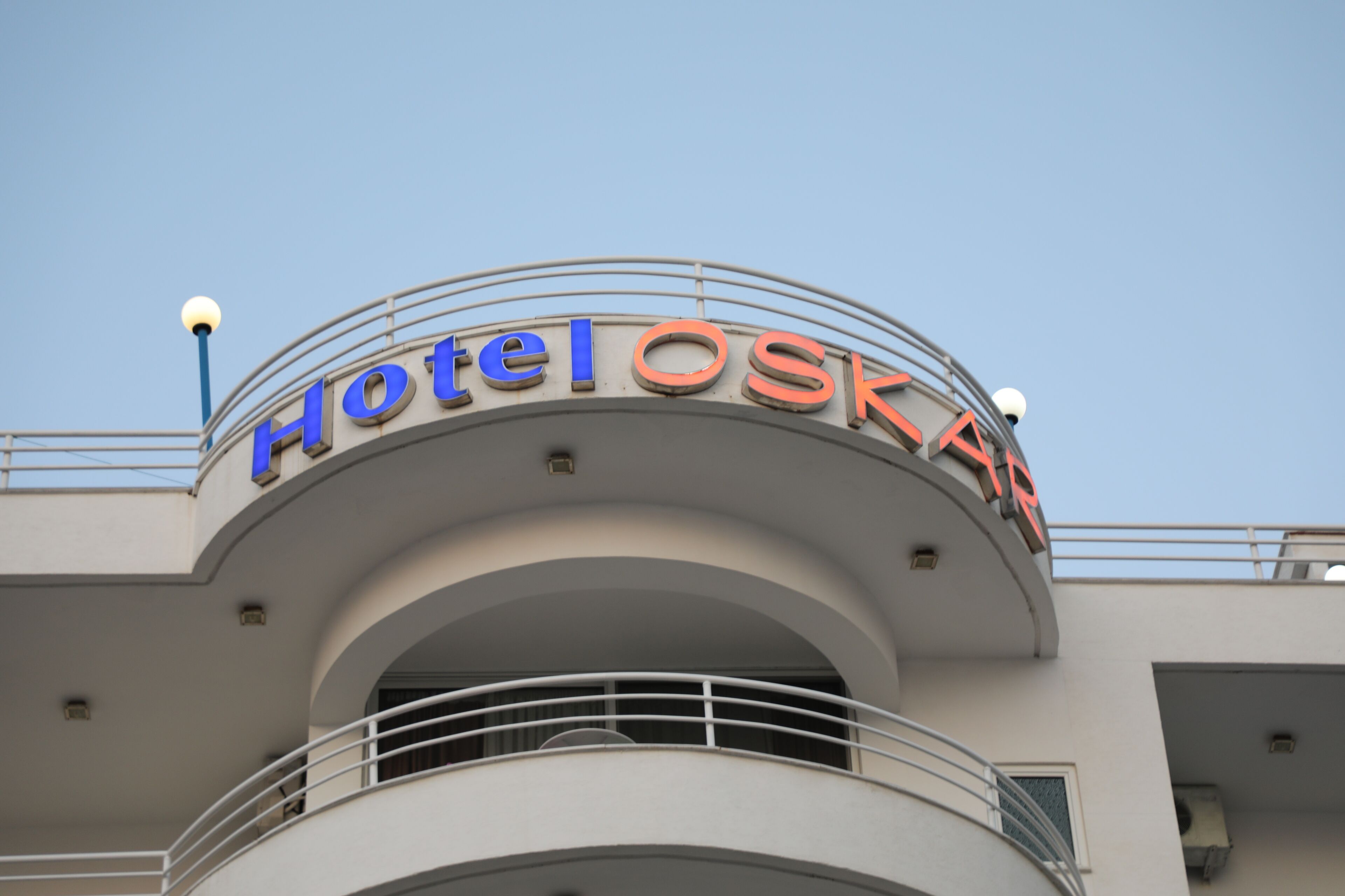 Oskar Hotel