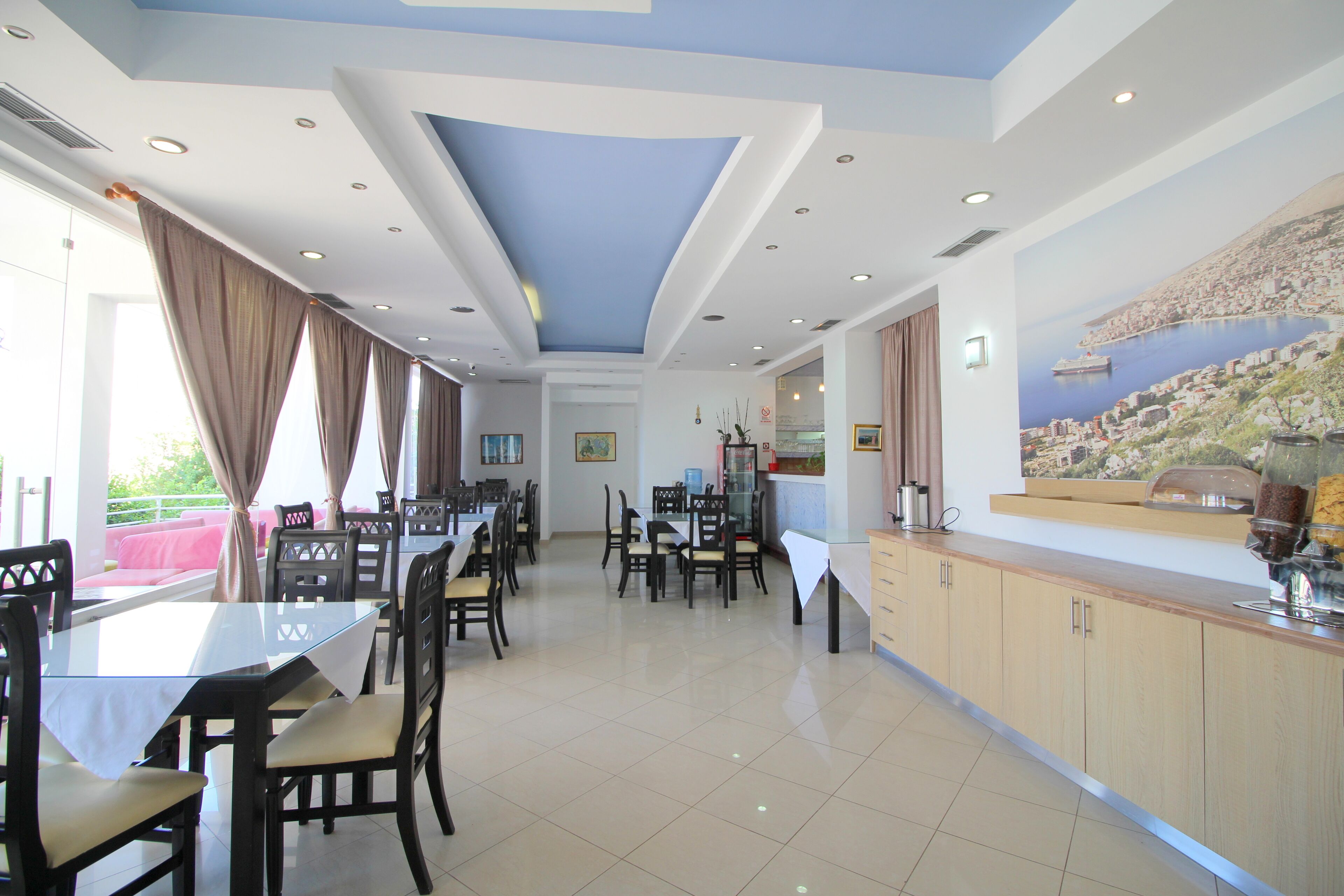 Oskar Hotel