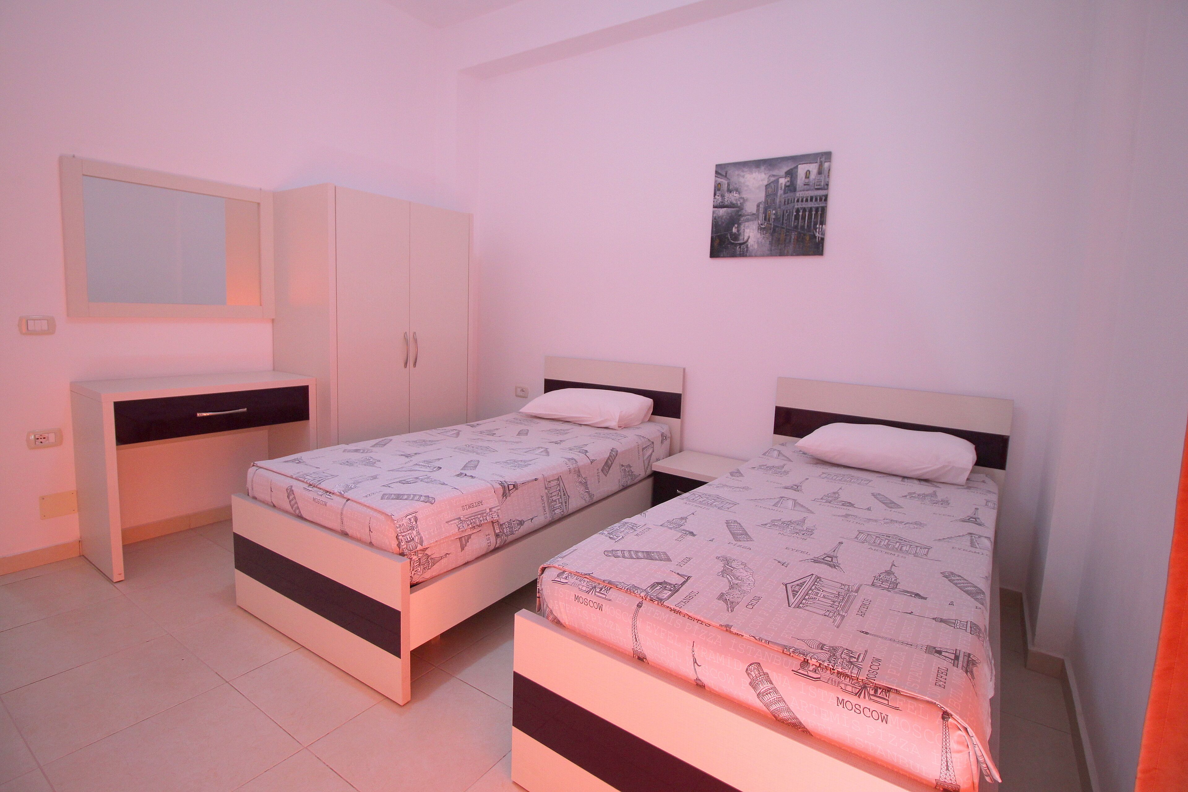 Summer Kiss Hotel