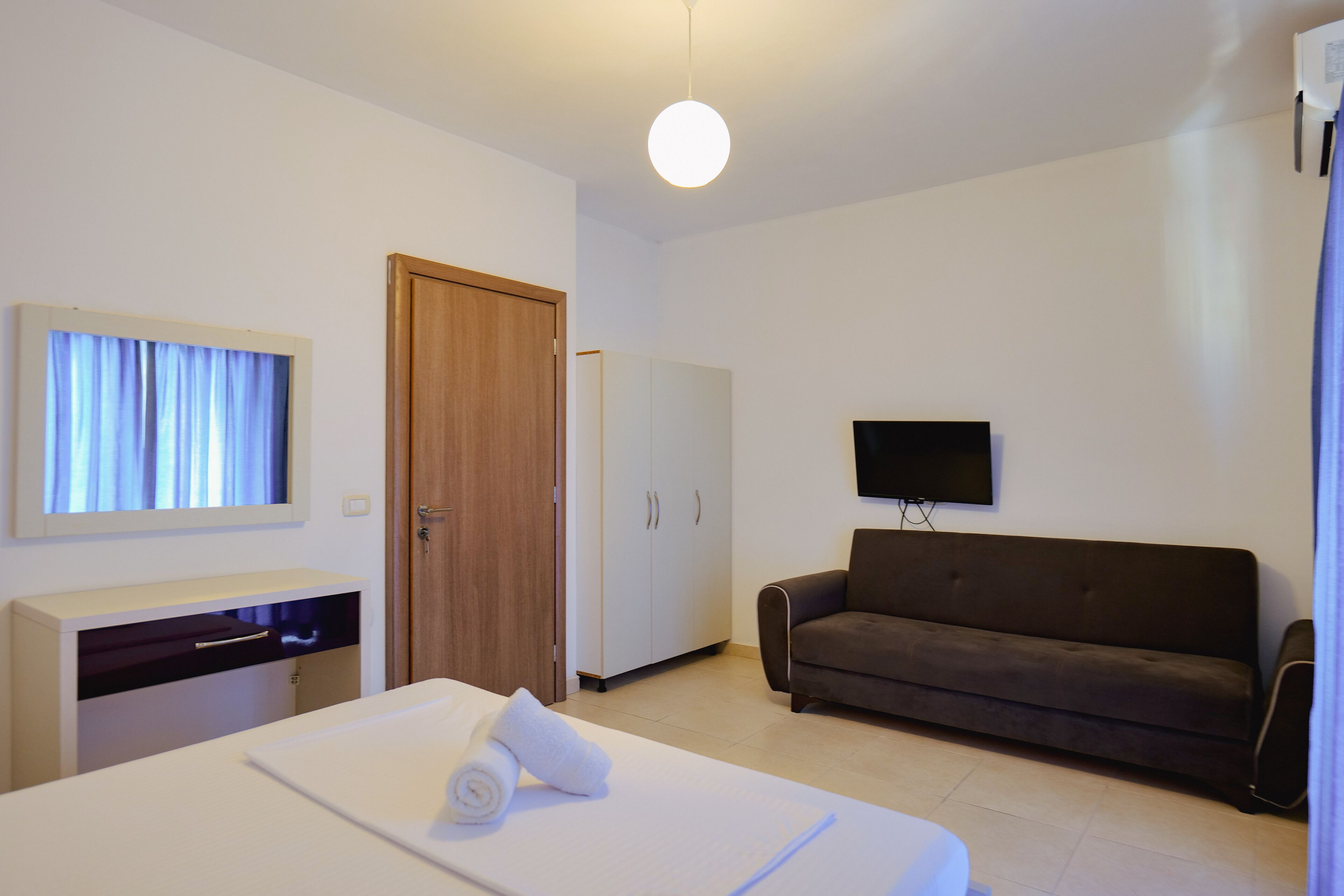 Summer Kiss Hotel