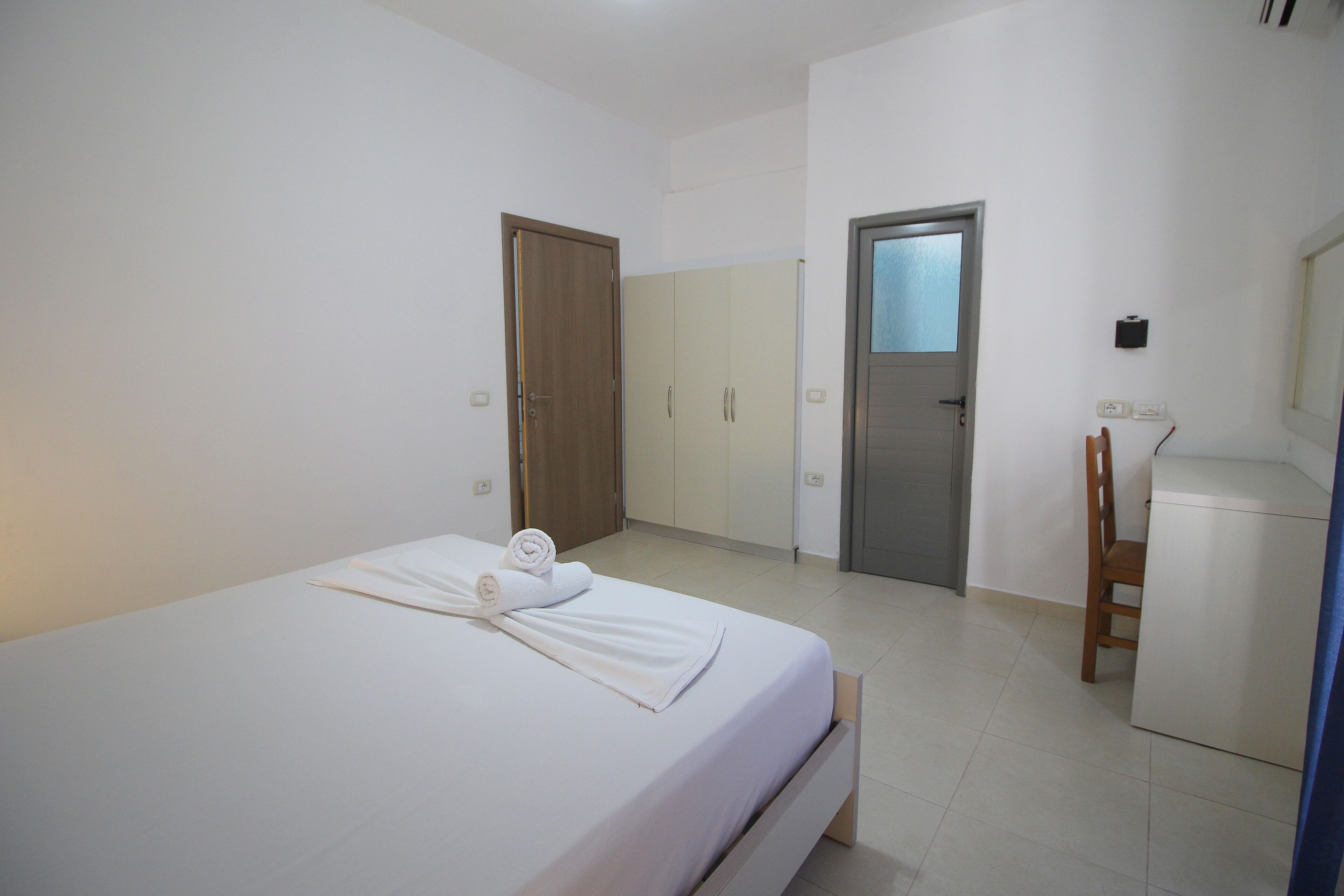 Summer Kiss Hotel