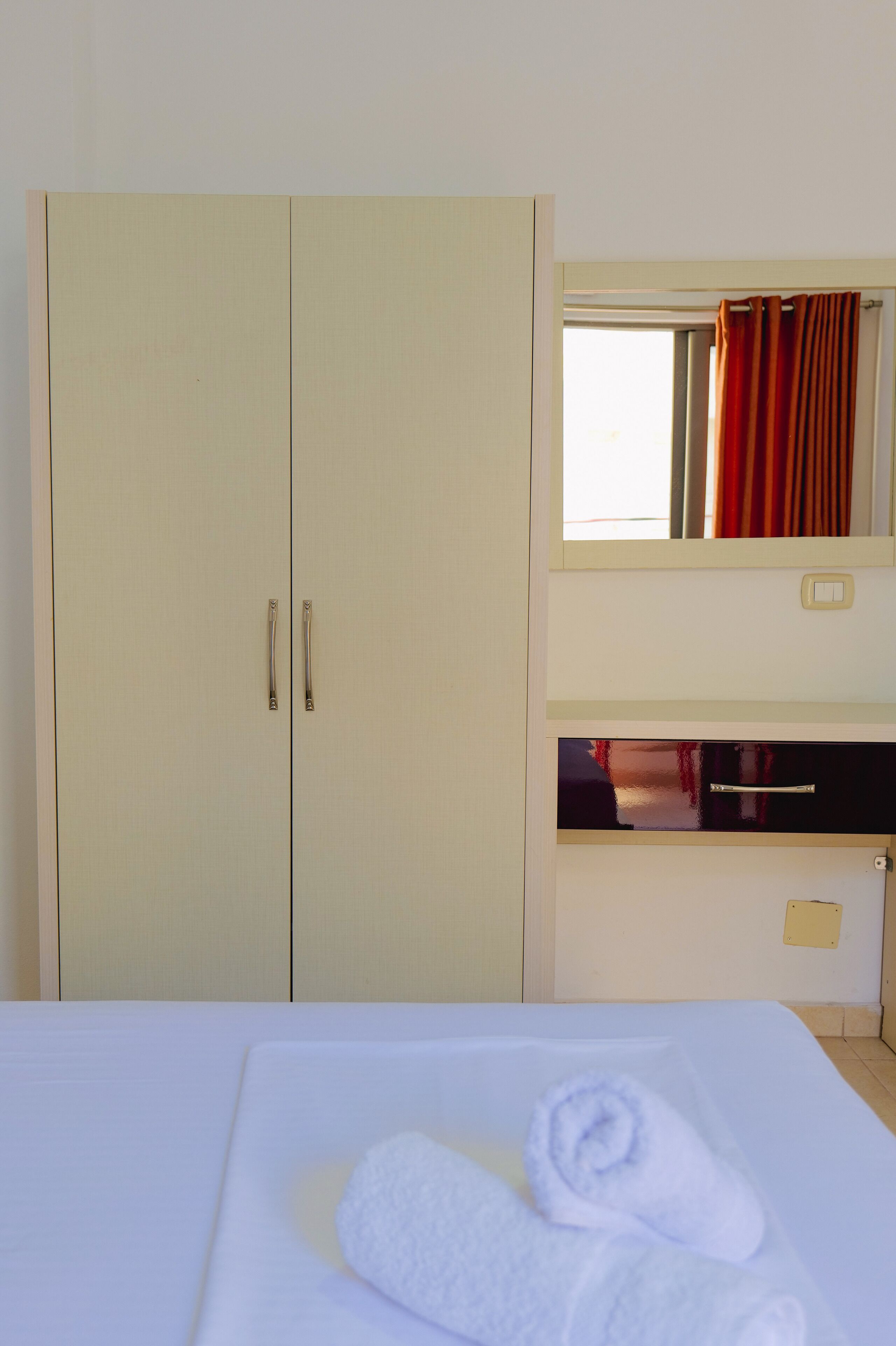 Summer Kiss Hotel