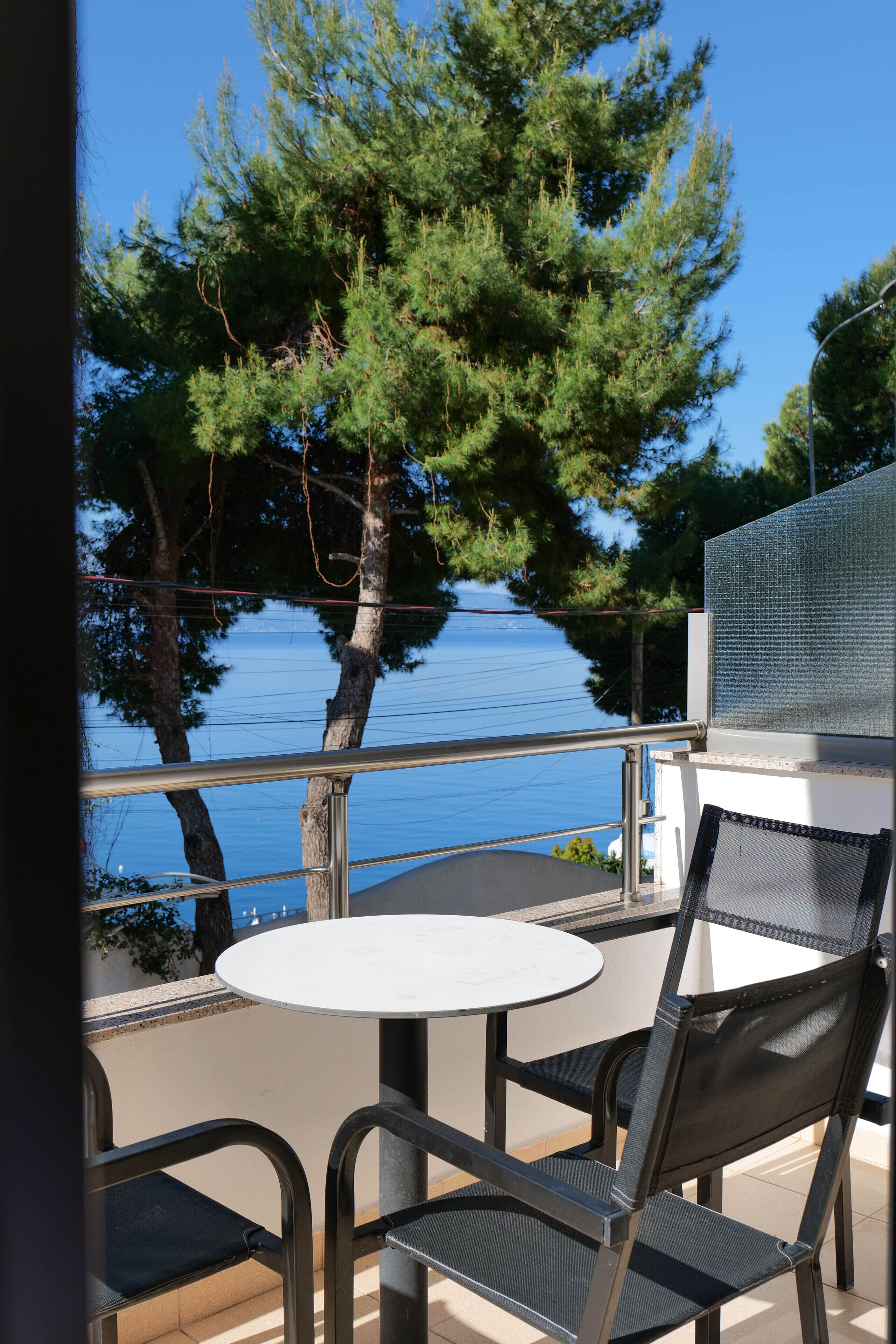 Summer Kiss Hotel