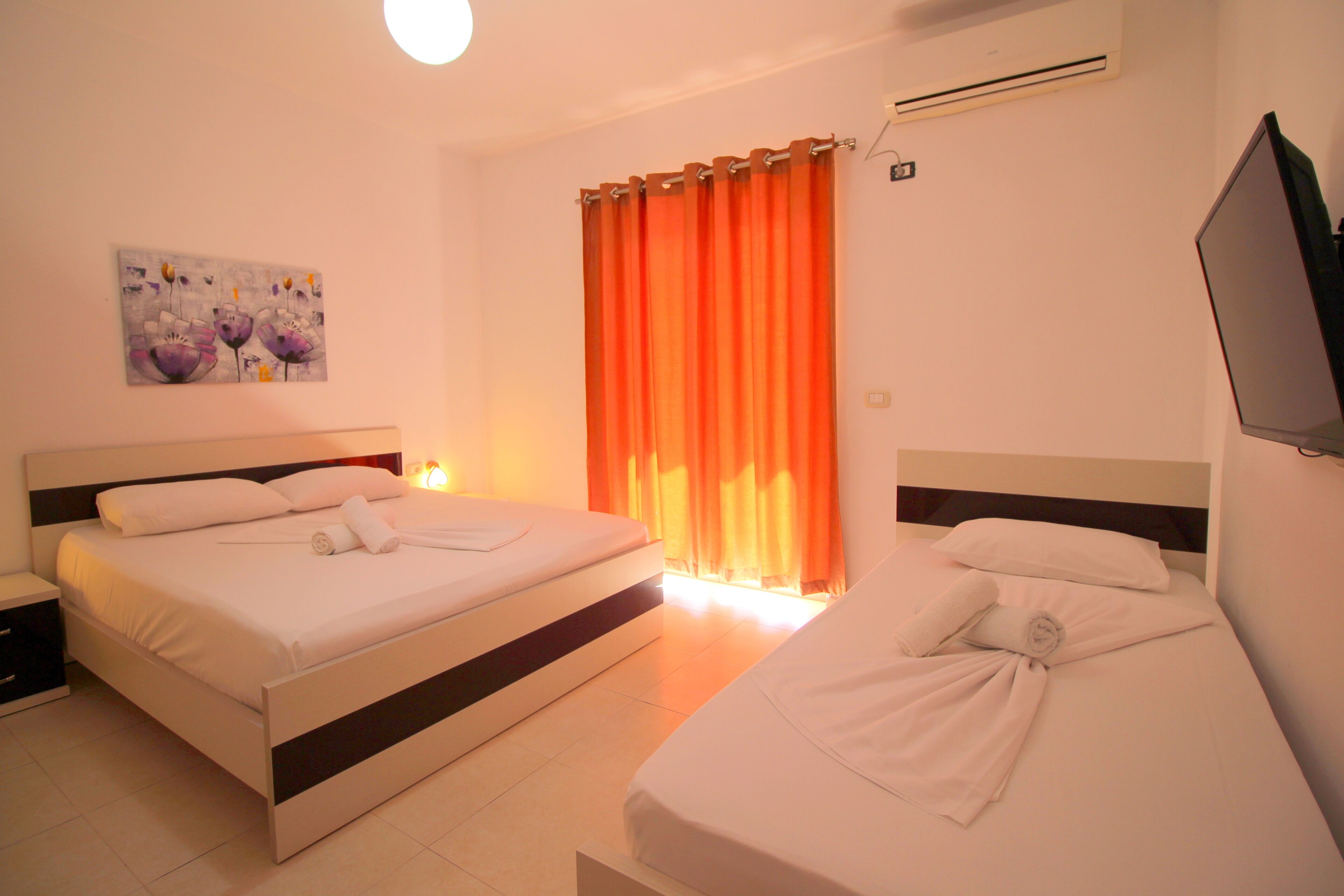 Summer Kiss Hotel
