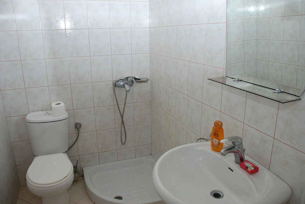 Vola Hotel