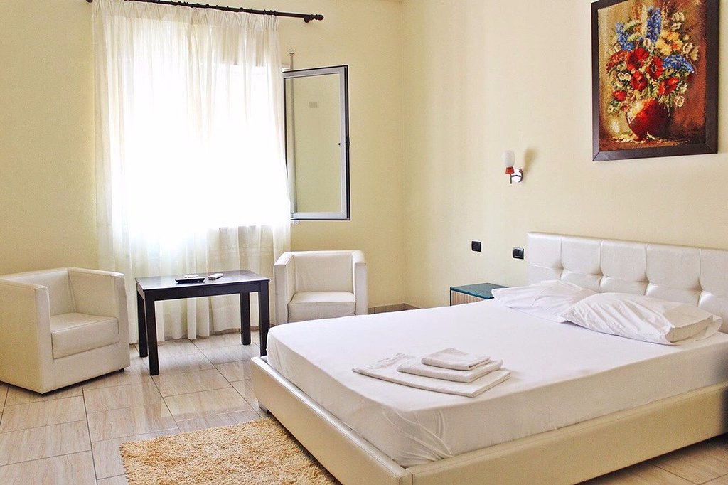 Aurelis Hotel