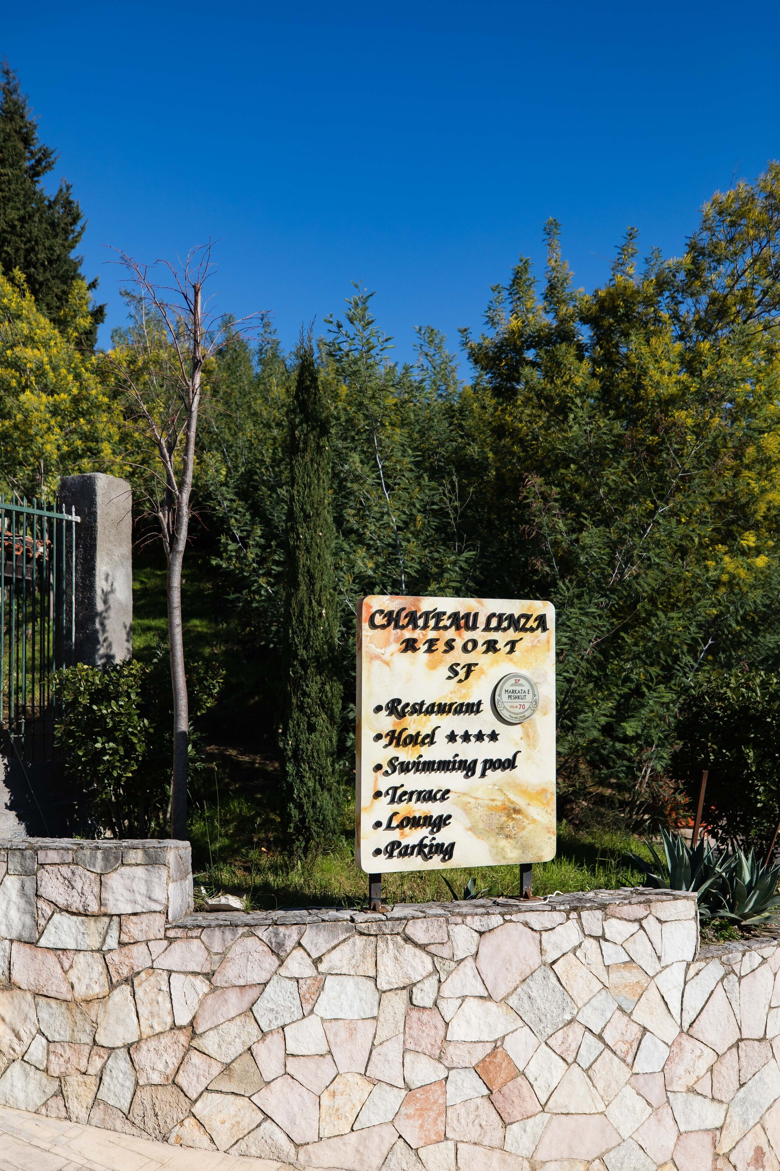 Château Linza Resort
