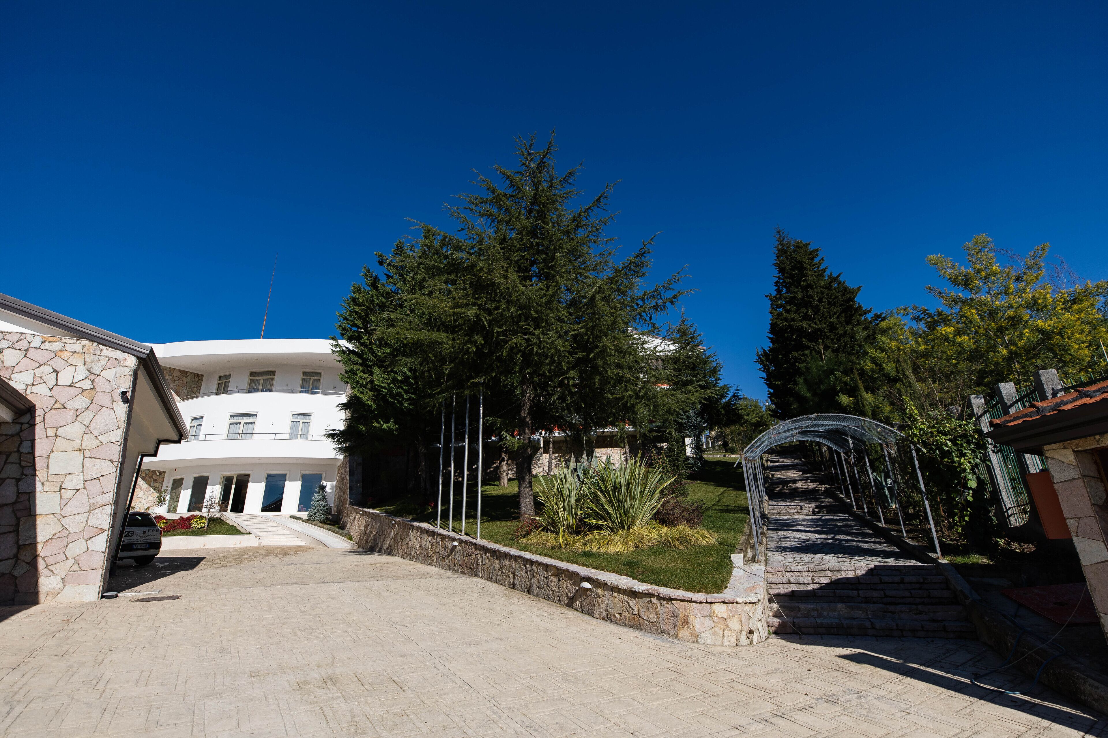 Château Linza Resort