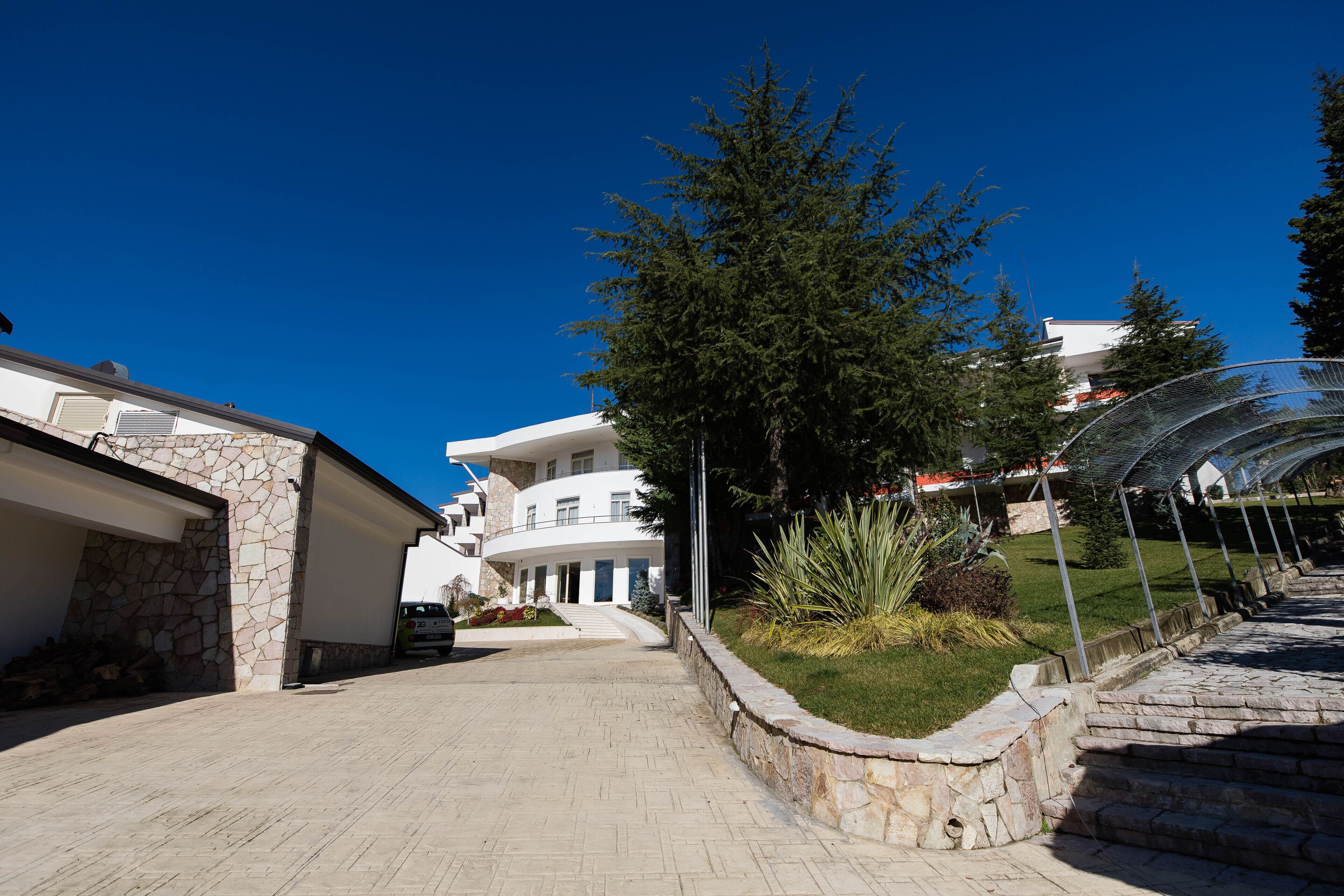 Château Linza Resort