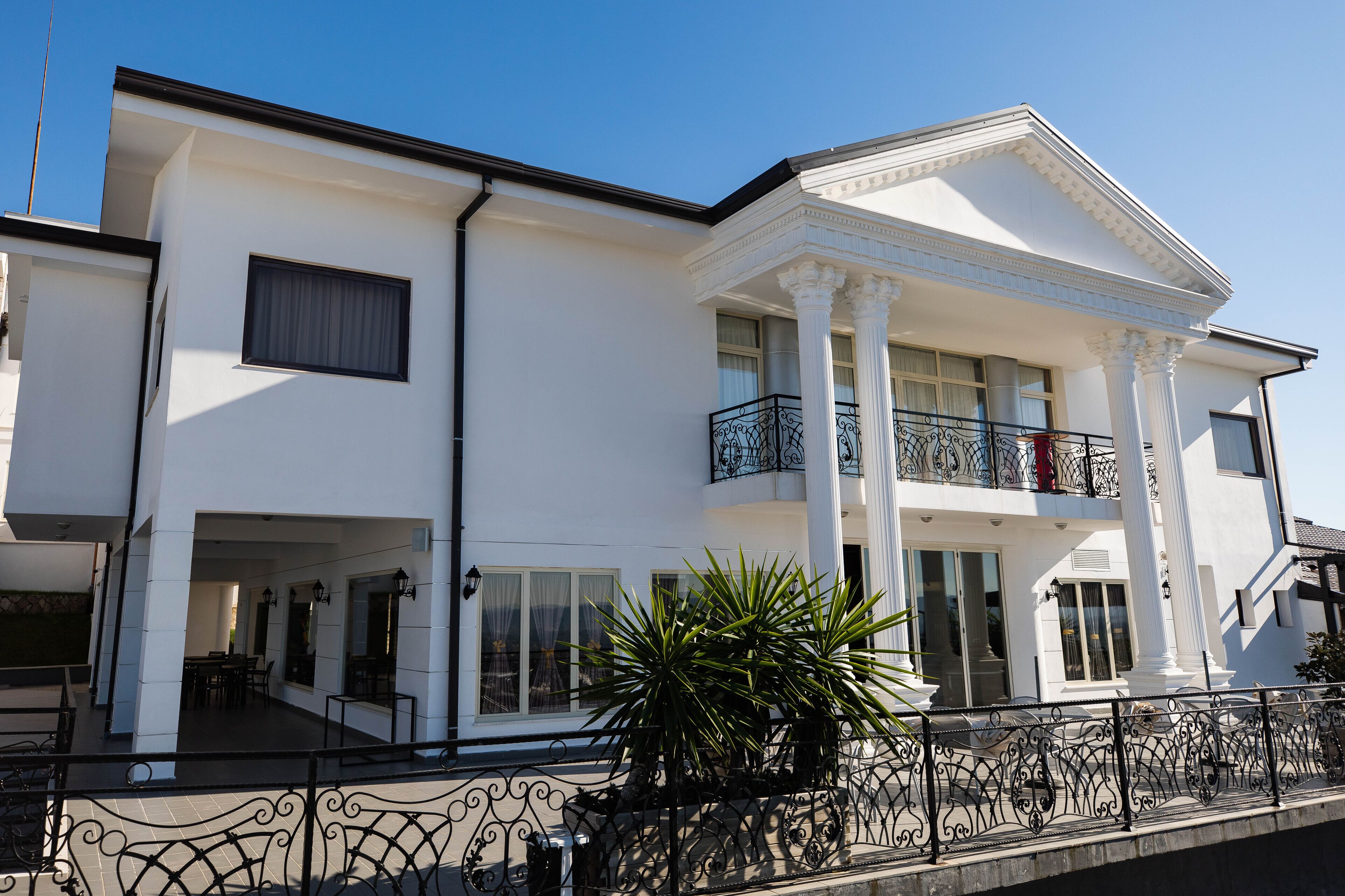 Château Linza Resort