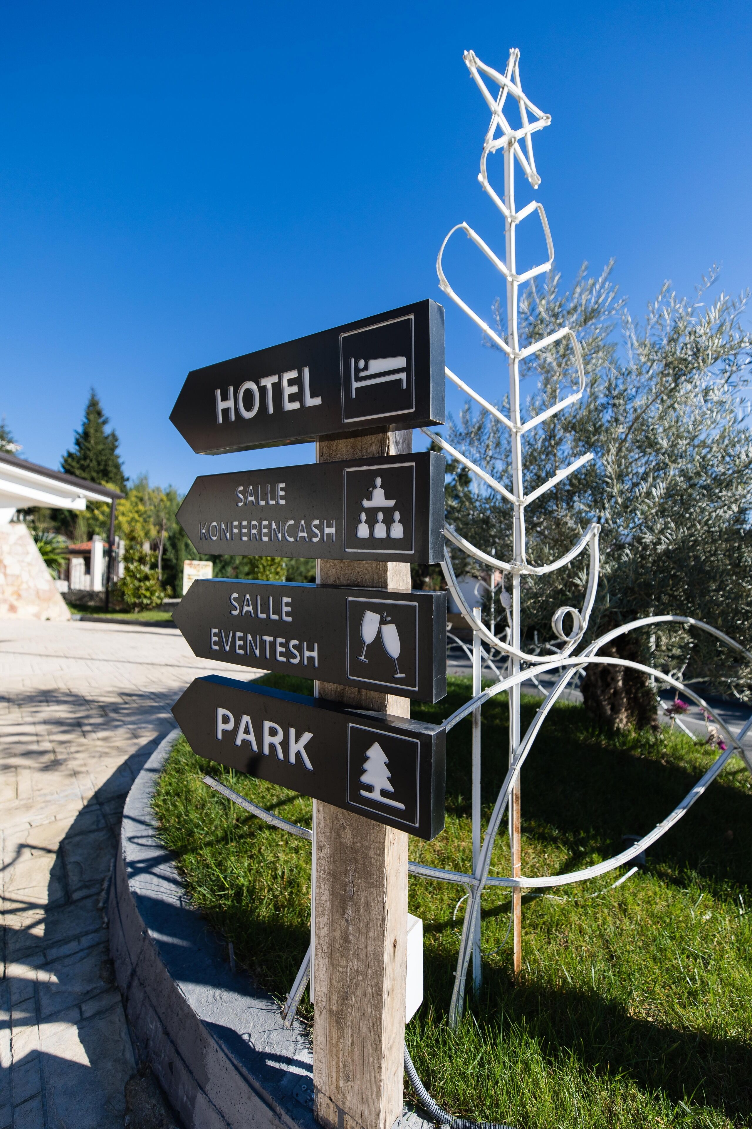 Château Linza Resort