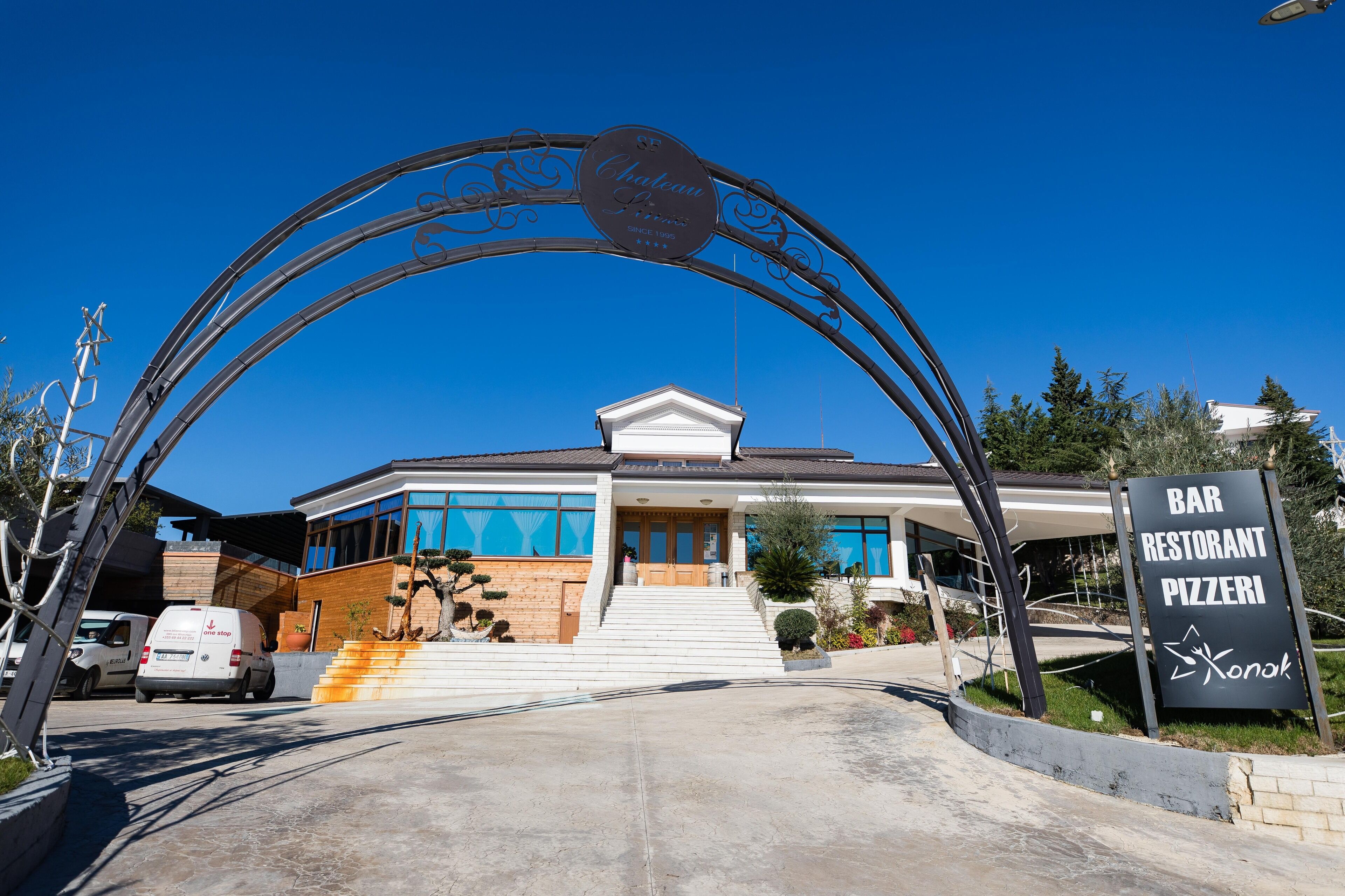 Château Linza Resort