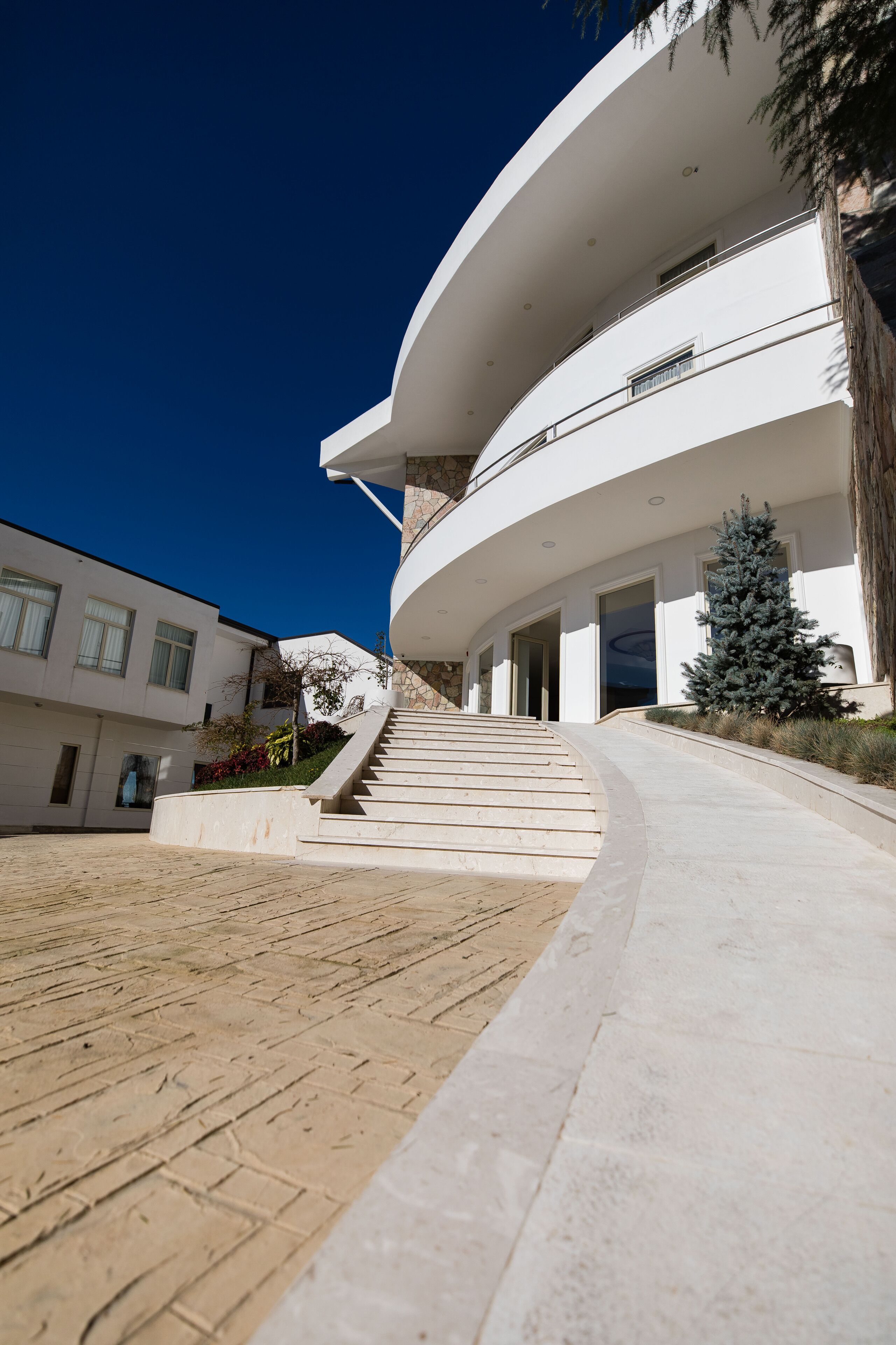 Château Linza Resort