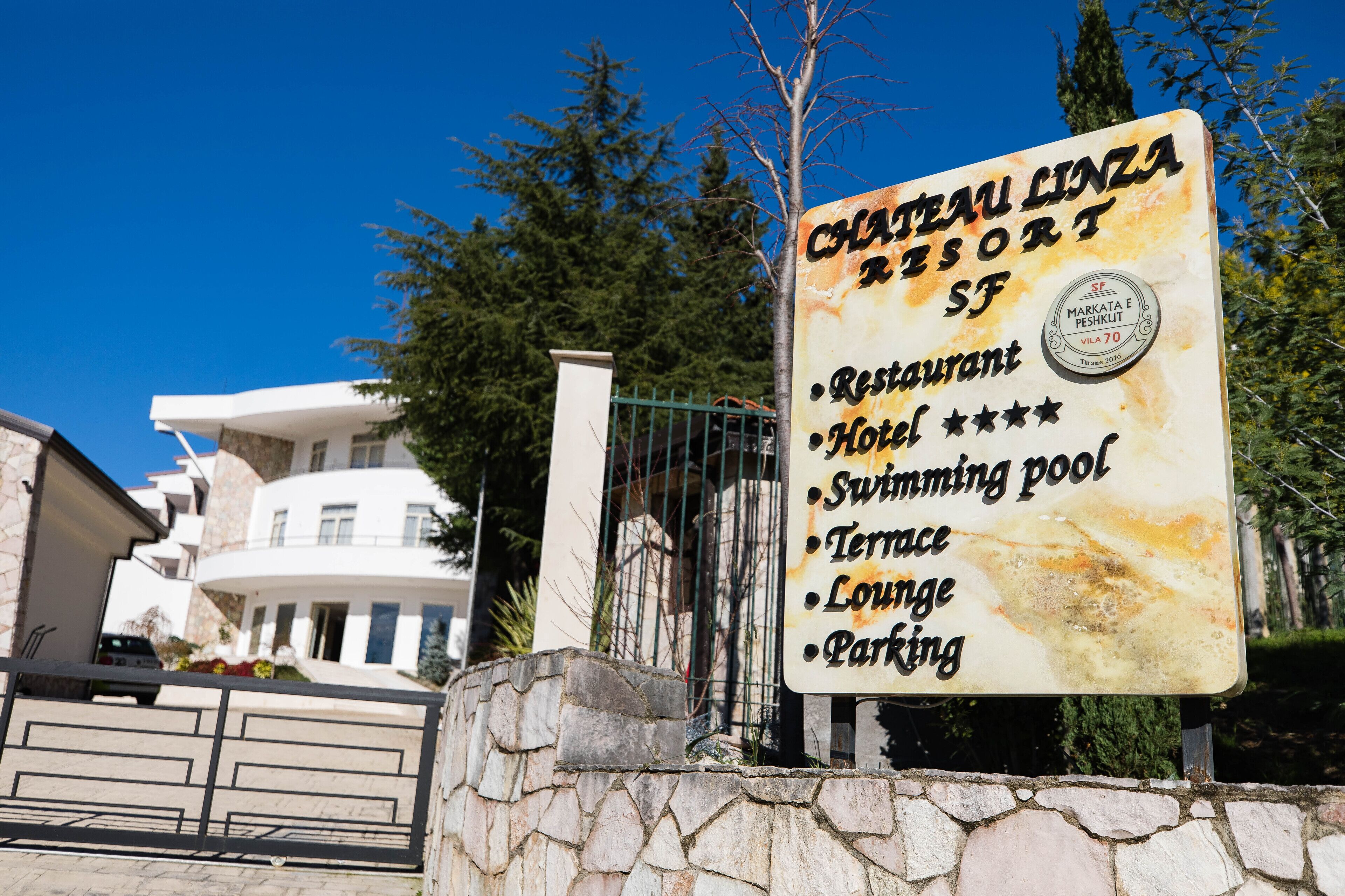 Château Linza Resort