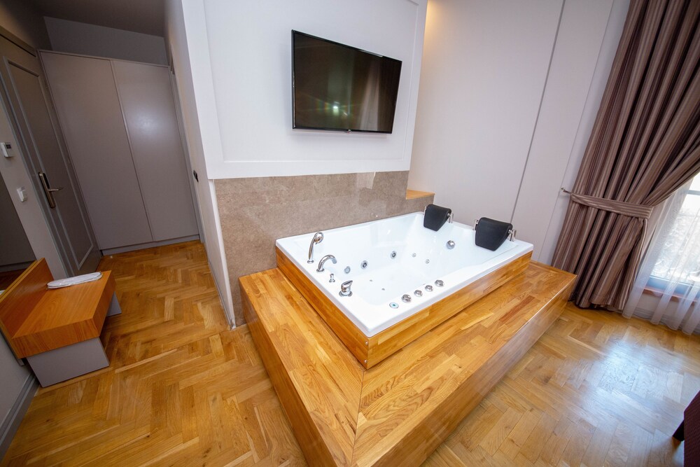City Center Hotel