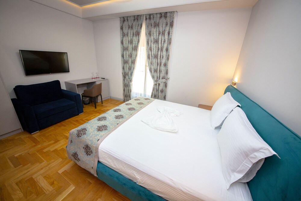 City Center Hotel