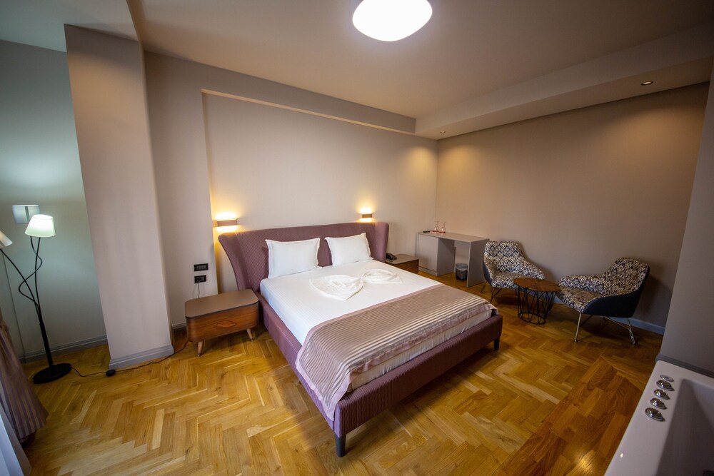 City Center Hotel