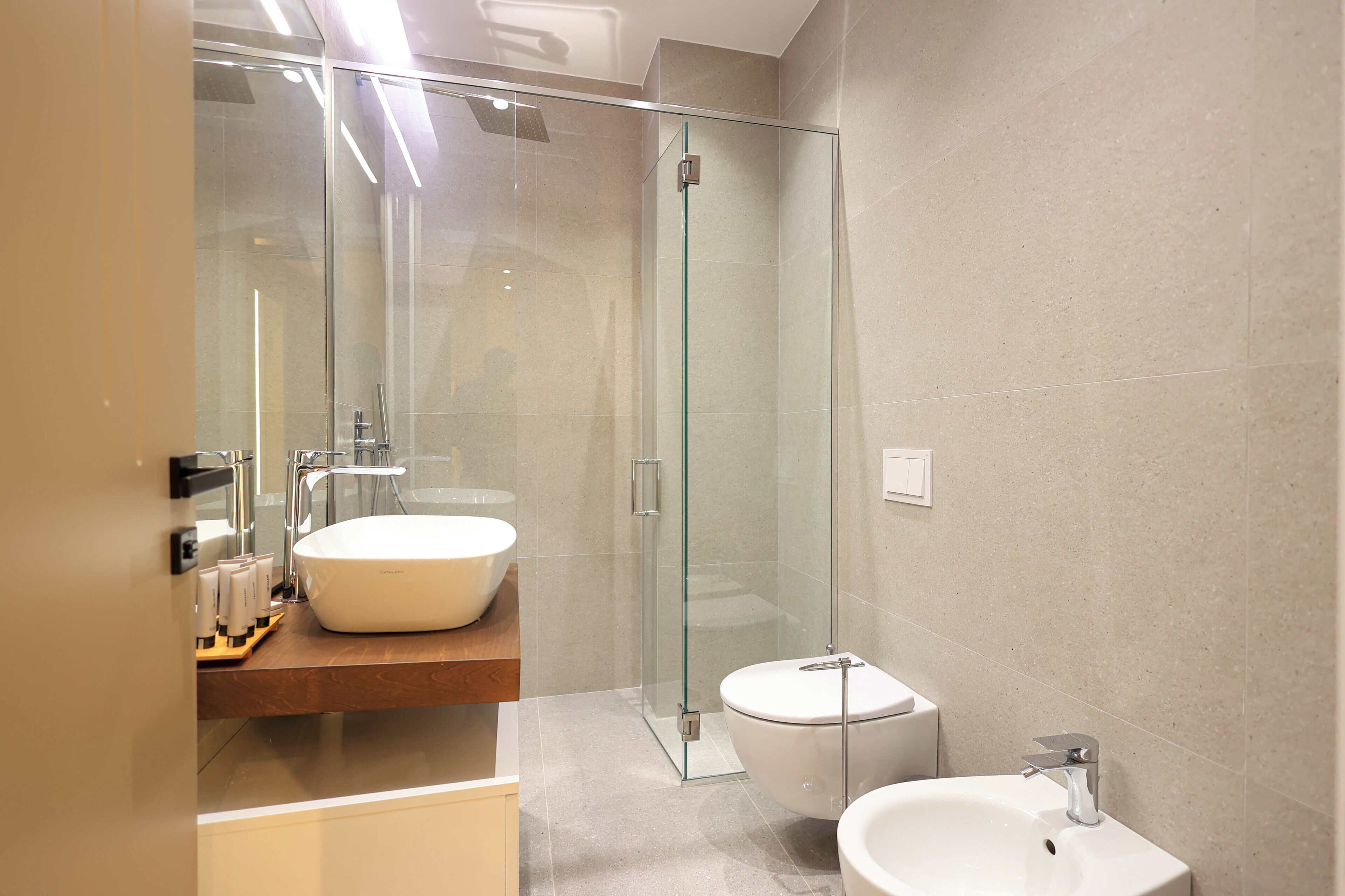 DeHa Rooms & Apartments